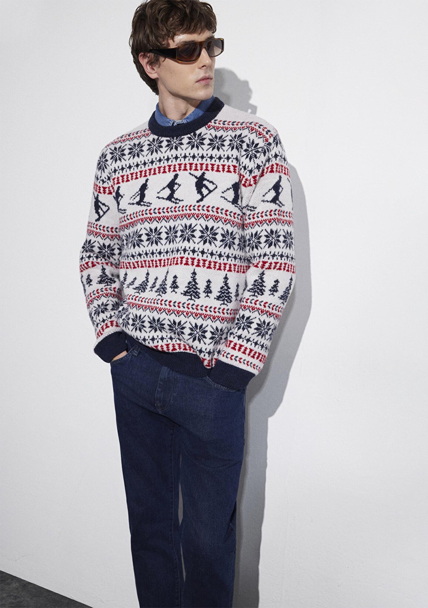 Mavi Yılbaşı Temalı Ekru Kazak Regular Fit / Normal Kesim 0710401-70057