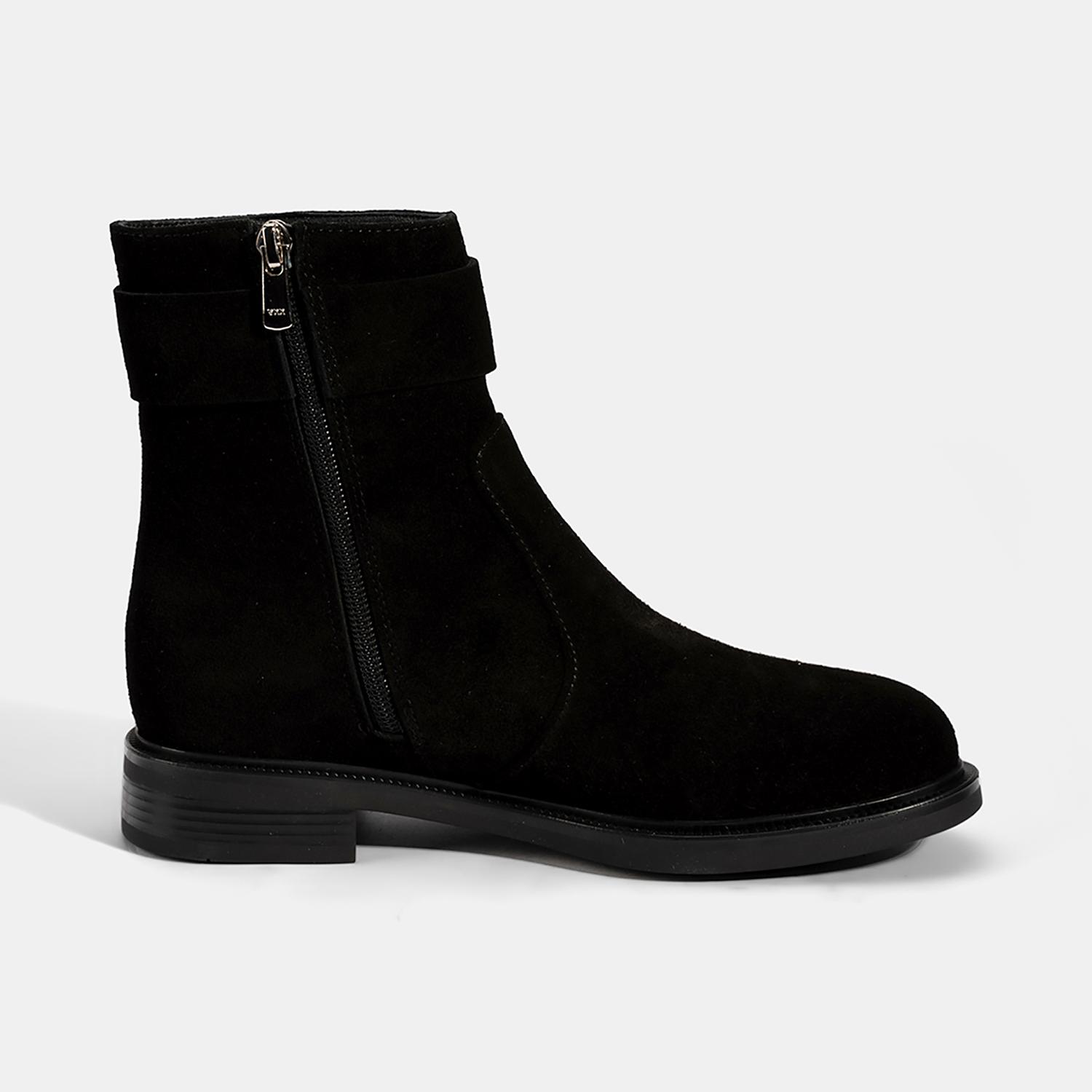 Kadın Siyah Metal Aksesuarlı Süet Bot