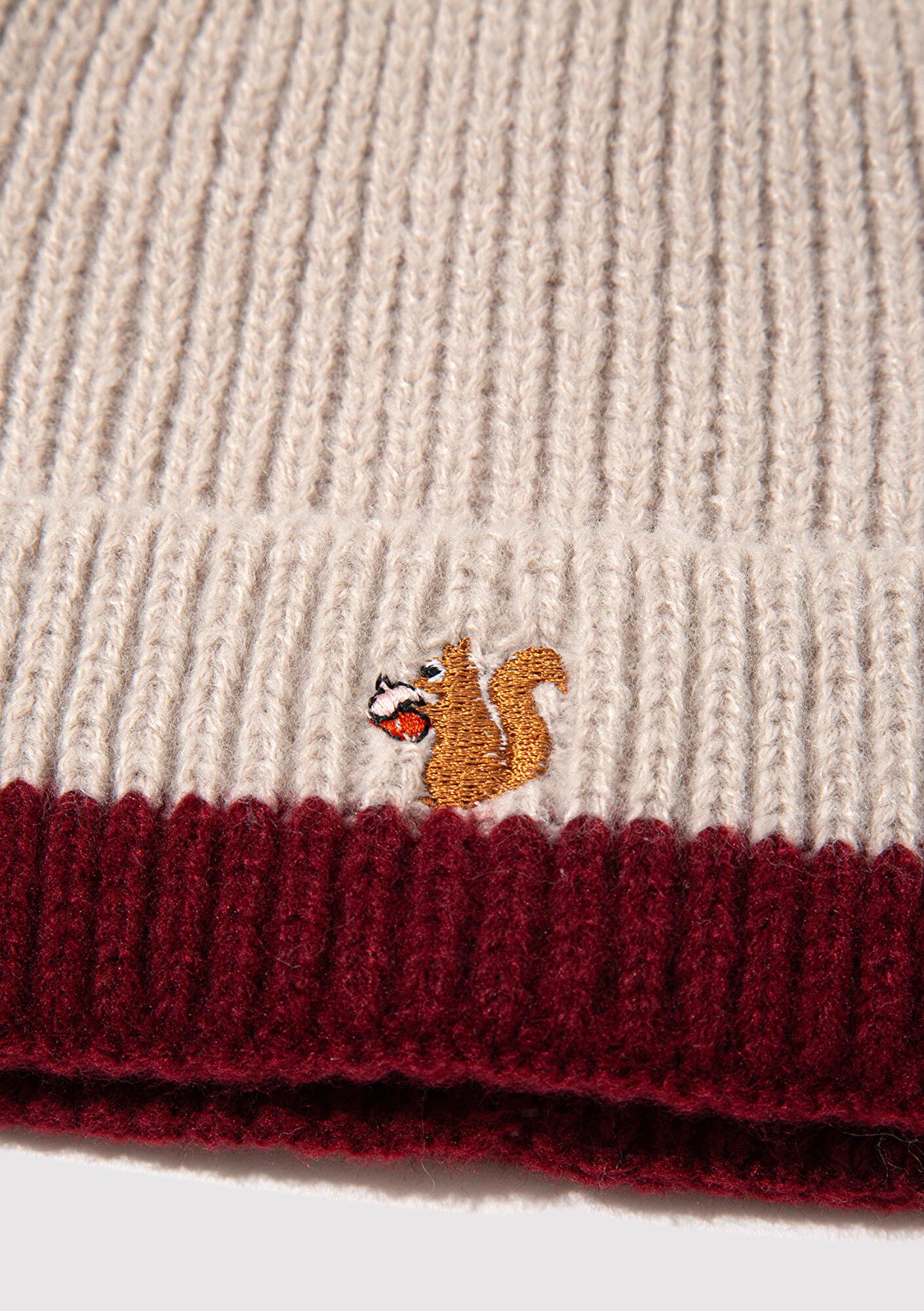 Mavi Sincap Nakışlı Bej Bere 1913609-34523