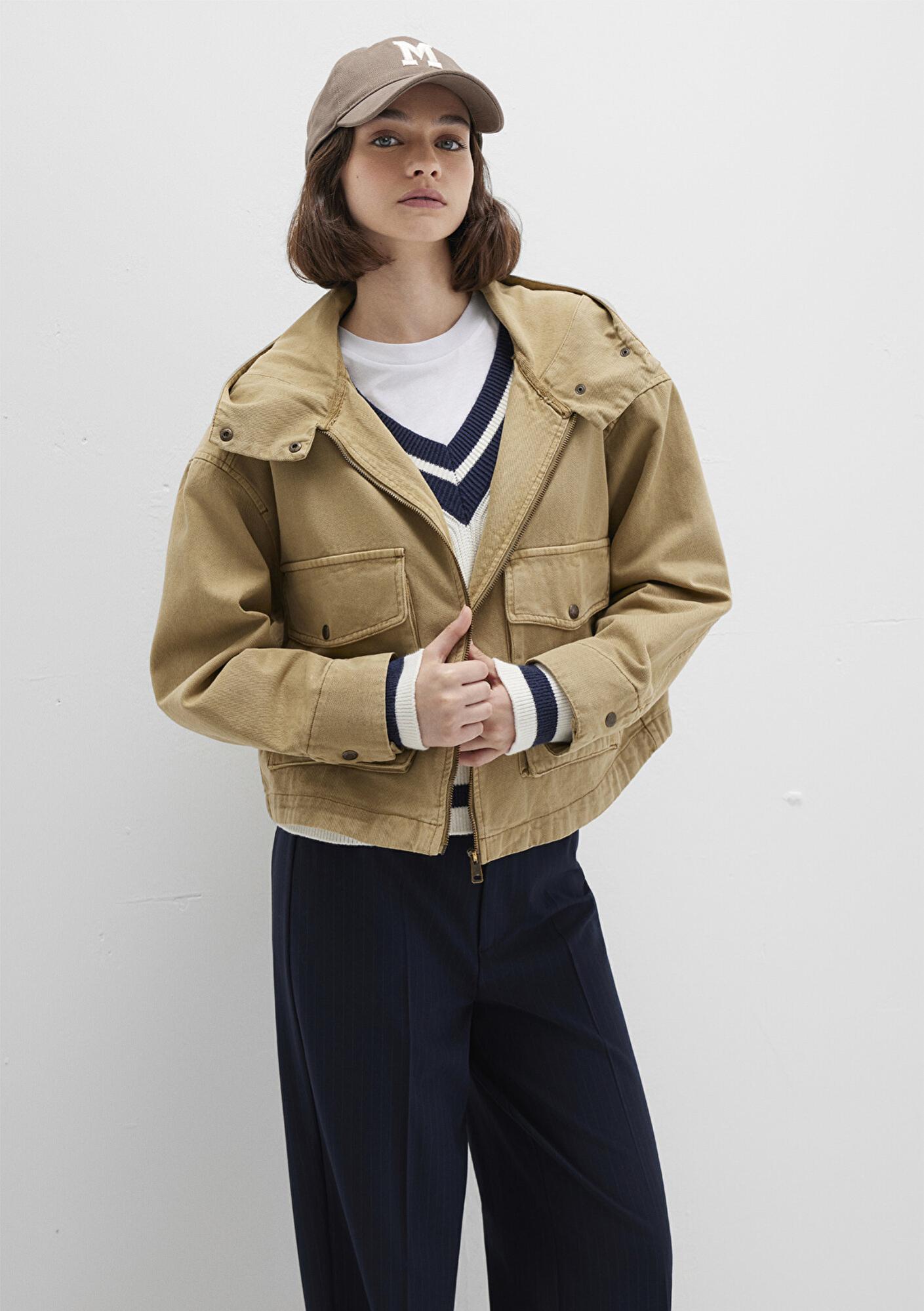 Mavi Cep Detaylı Bej Ceket Oversize / Geniş Kesim 1110605-70204