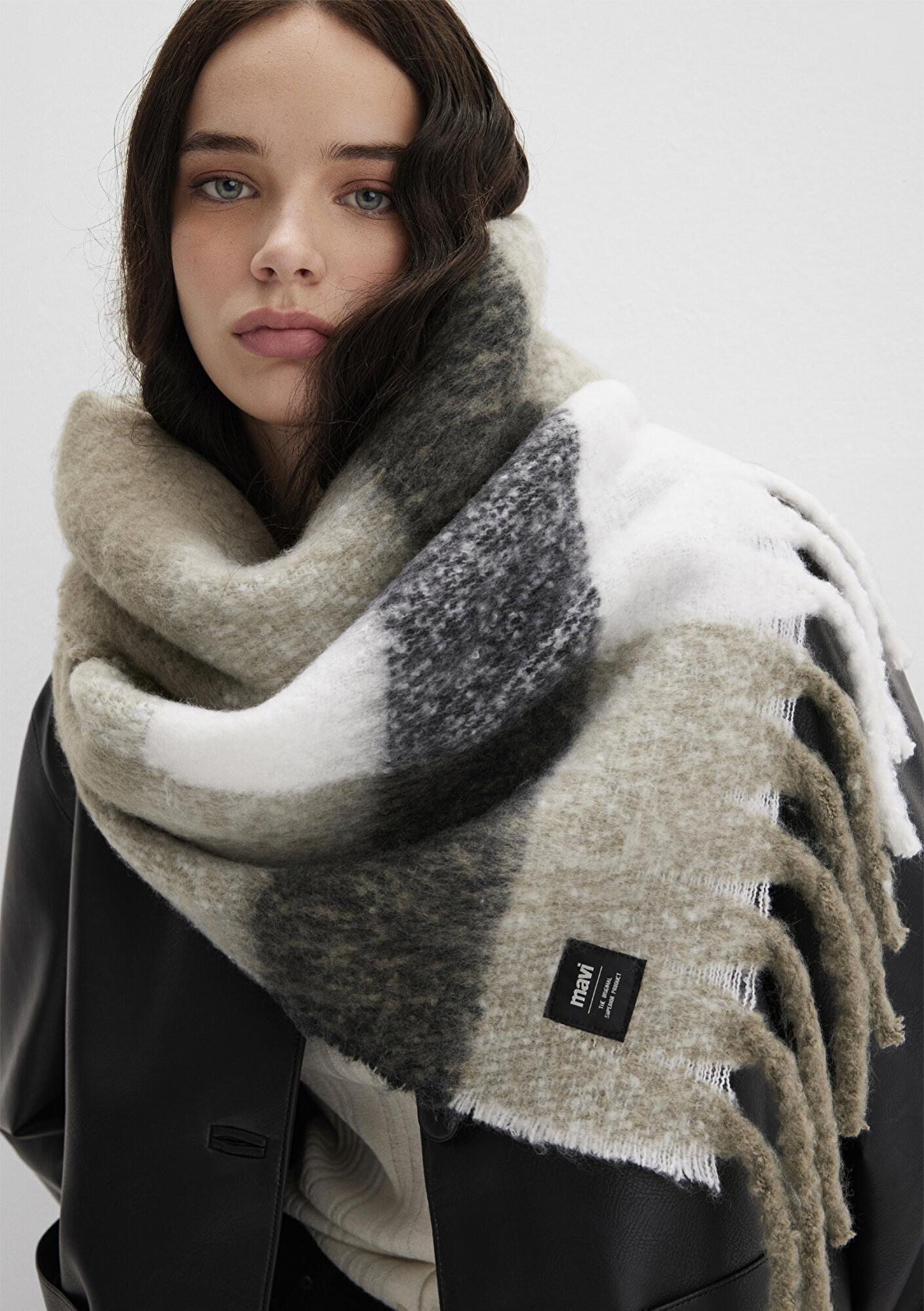 Mavi Püsküllü Kareli Atkı 1911745-82816