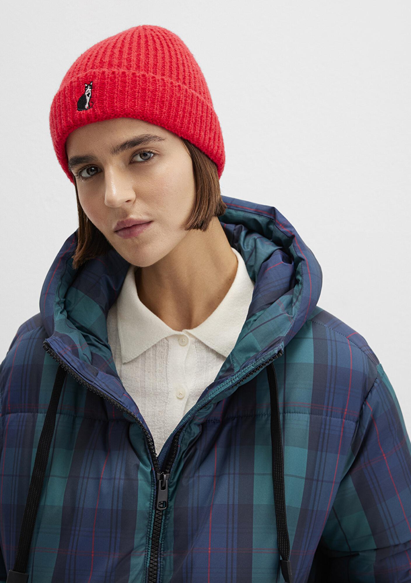 Mavi Kedi Nakışlı Kırmızı Bere 1913939-10076