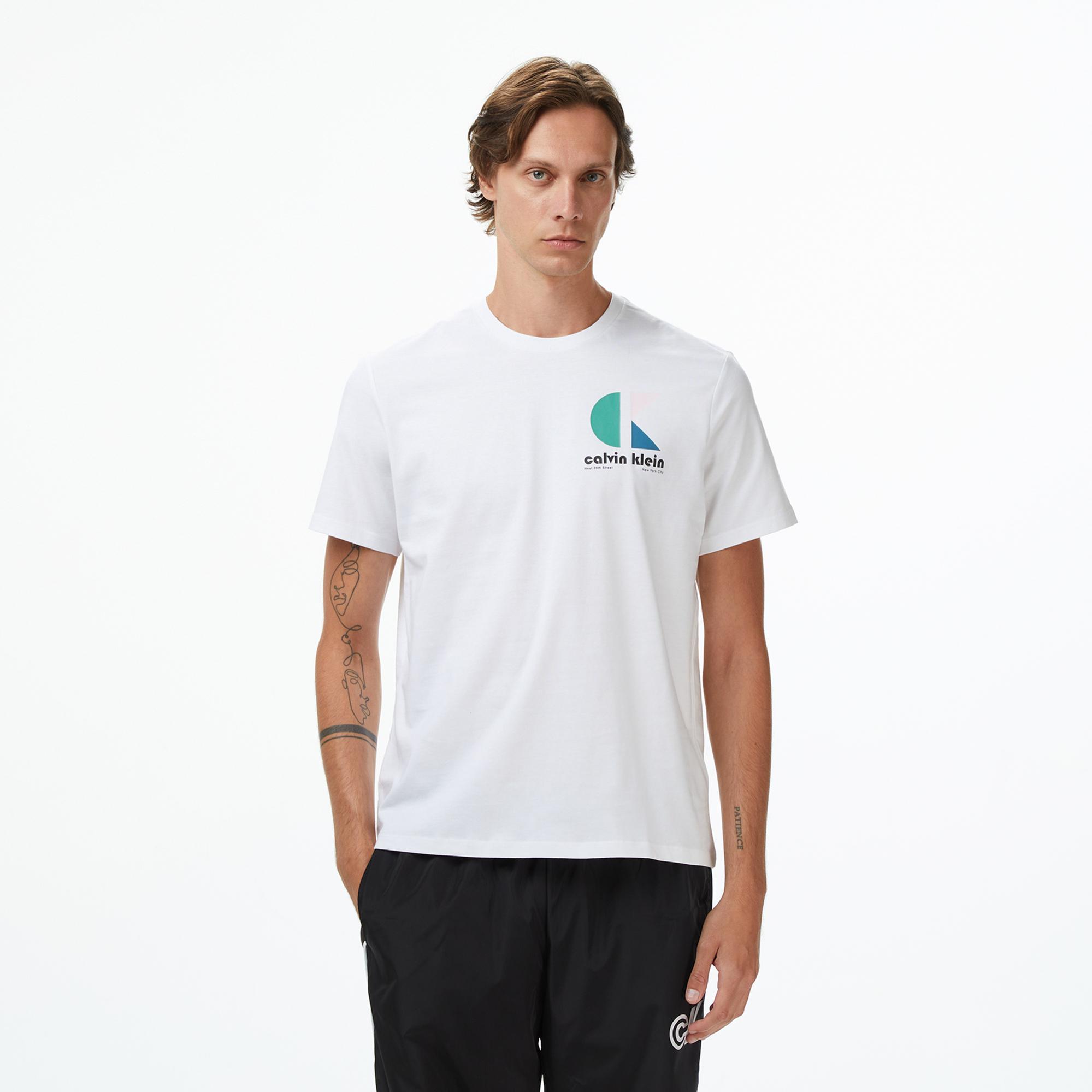 Calvin Klein Bauhaus Logo Graphic Erkek Beyaz T-Shirt