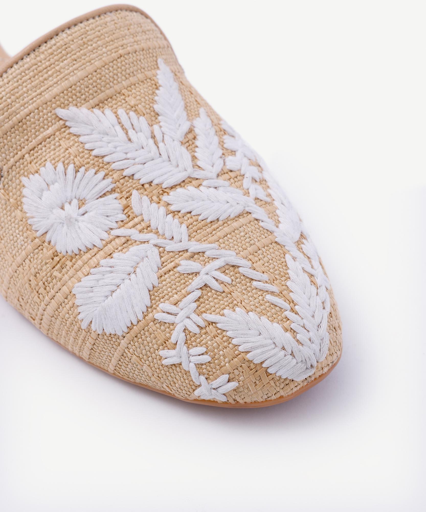 YARGICI Nakış Detaylı Önü Kapalı Terlik