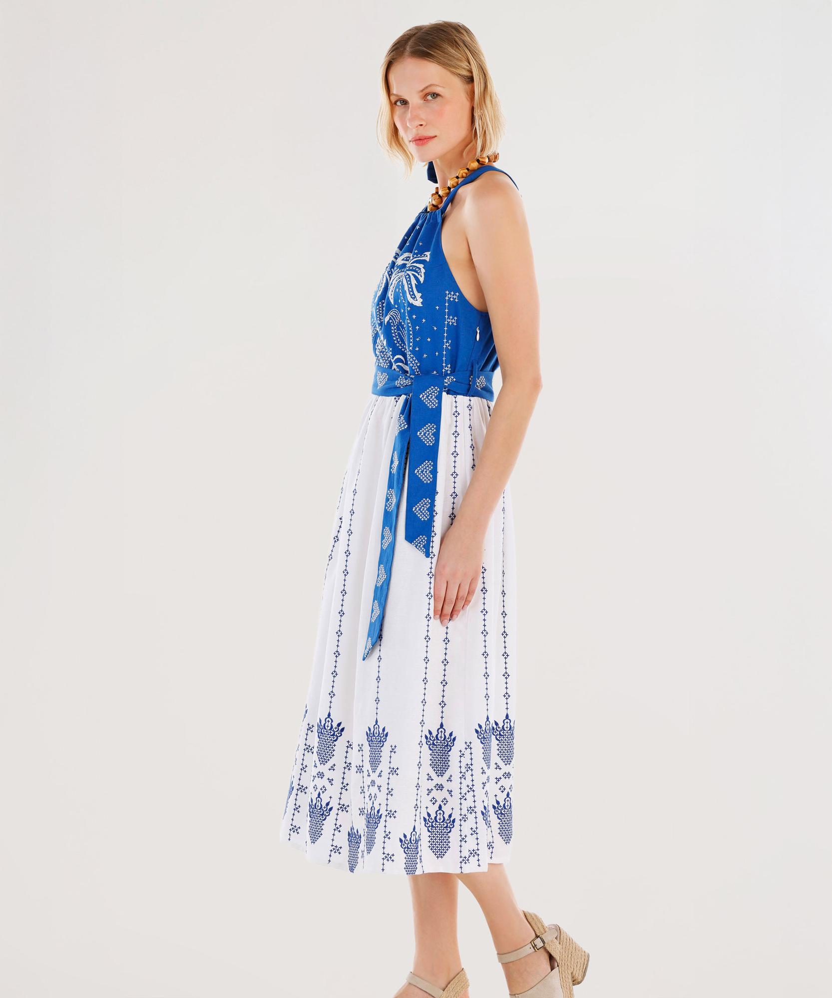 YARGICI Nakış Detaylı Kemerli Kolsuz Uzun Elbise