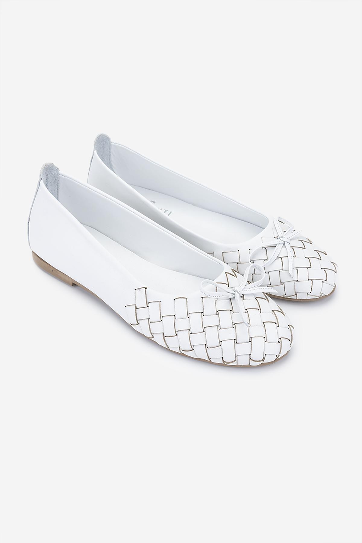 Valmenti Kadın Hakiki Deri Beyaz Babet Ayakkabı