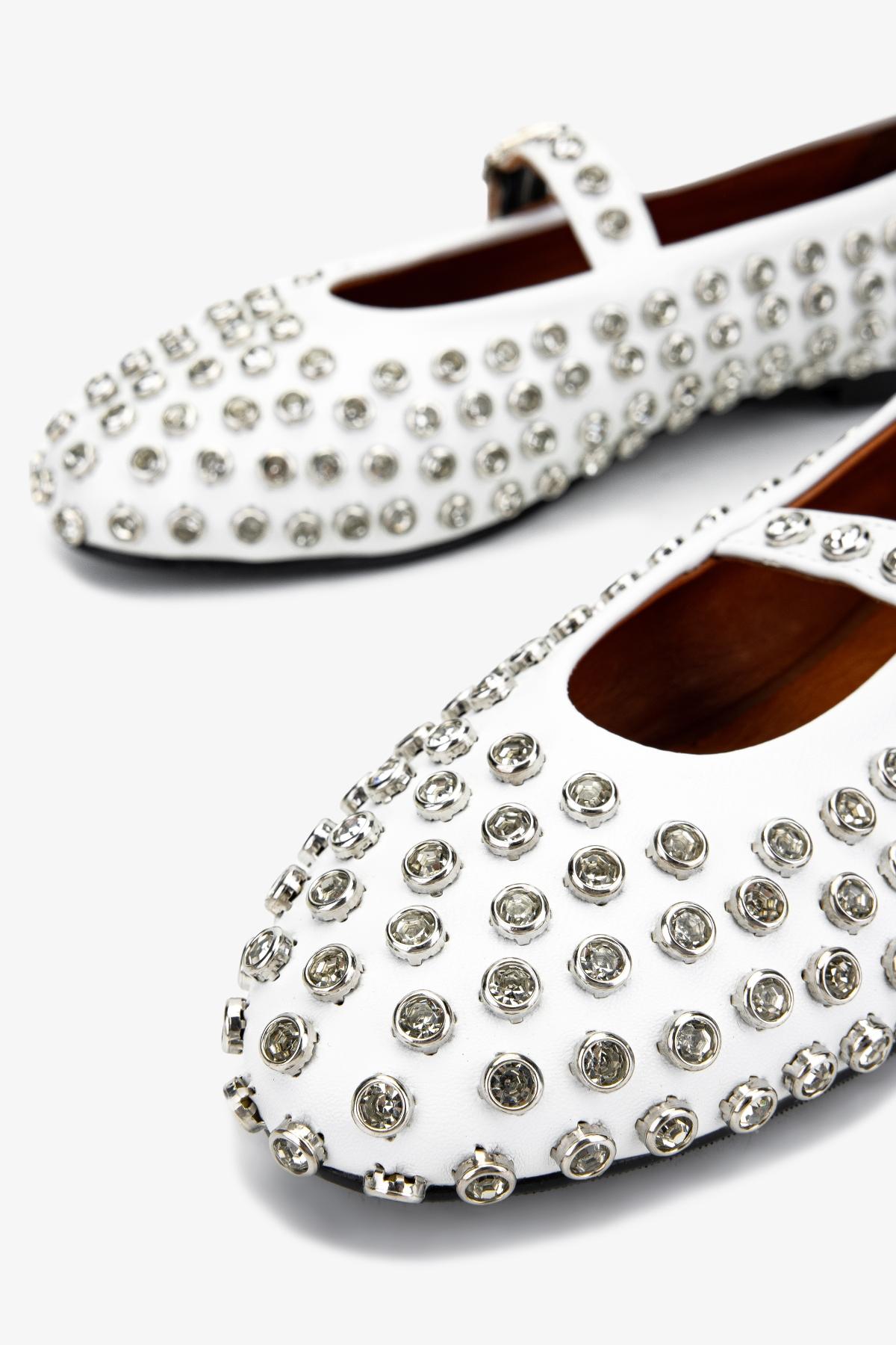 Valmenti Kadın Hakiki Deri Beyaz Babet Ayakkabı