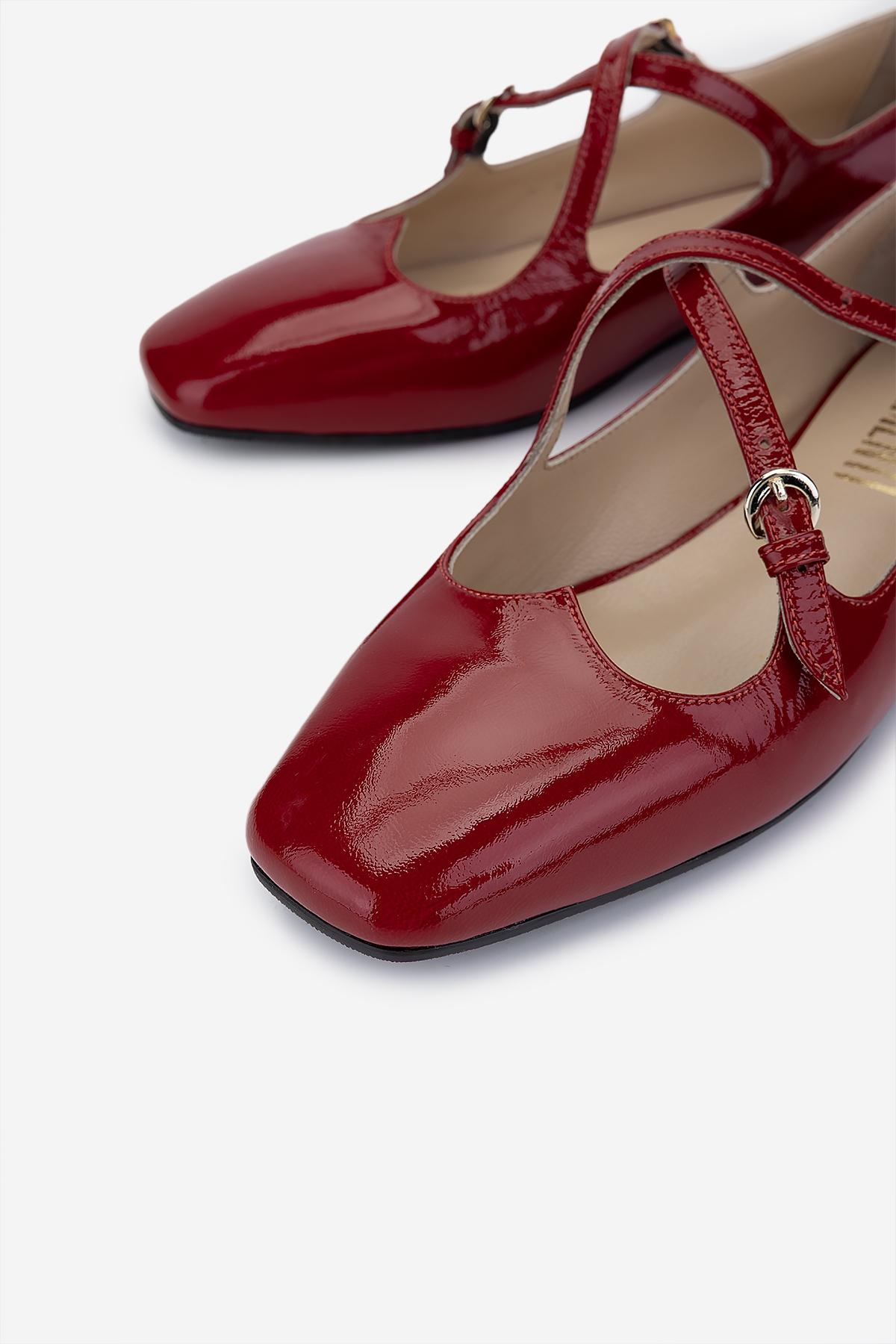 Valmenti Kadın Hakiki Deri Kırmızı Rugan Babet Ayakkabı