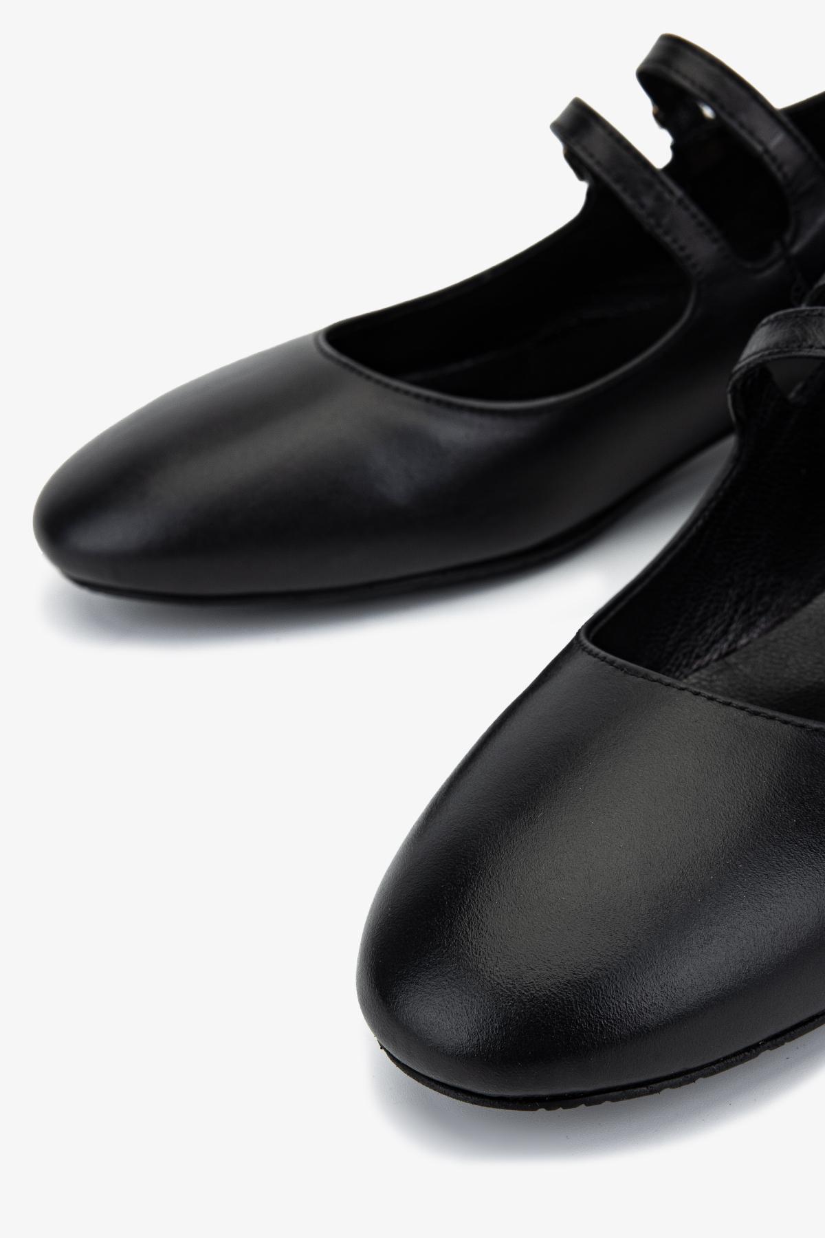 Valmenti Kadın Hakiki Deri Siyah Babet Ayakkabı