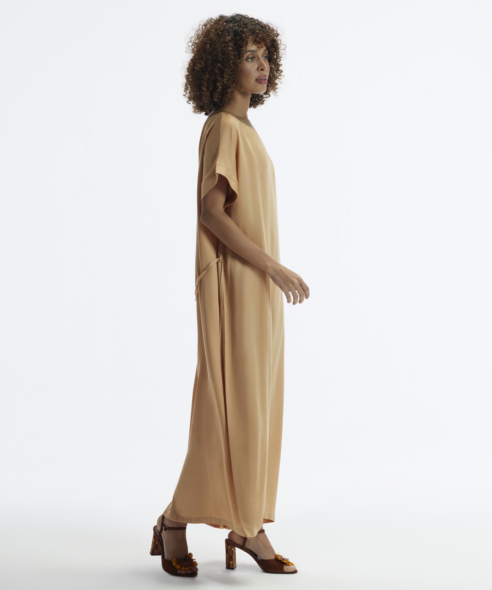 YARGICI Kısa Kollu Yakası Pullu Düz Kesim Uzun Elbise