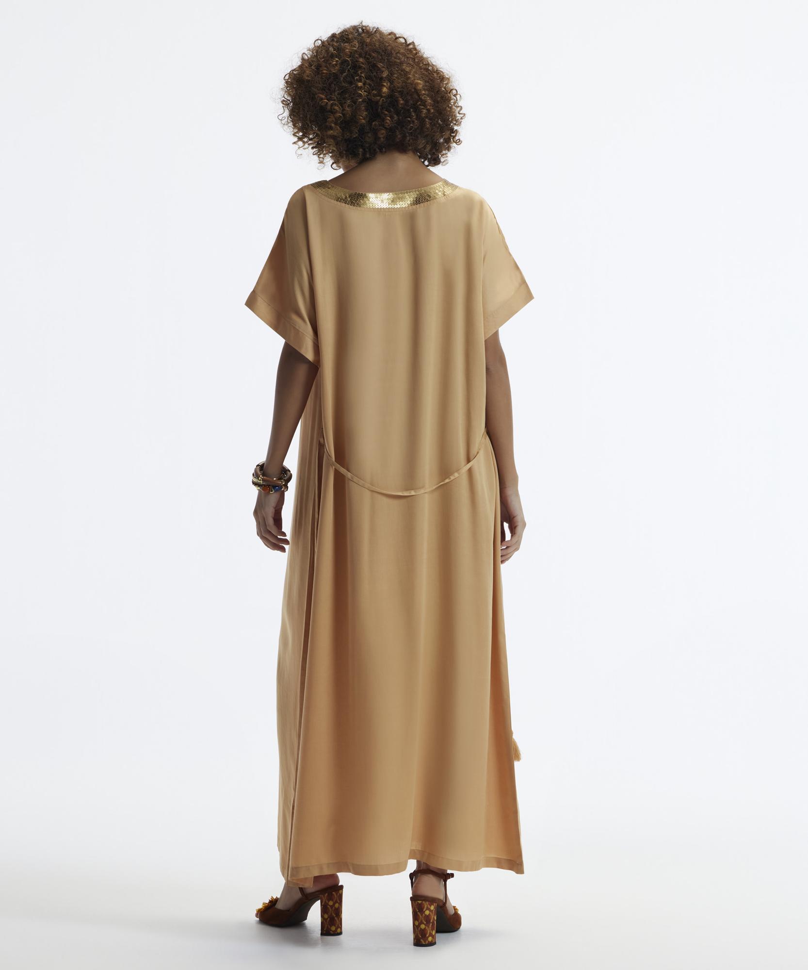 YARGICI Kısa Kollu Yakası Pullu Düz Kesim Uzun Elbise