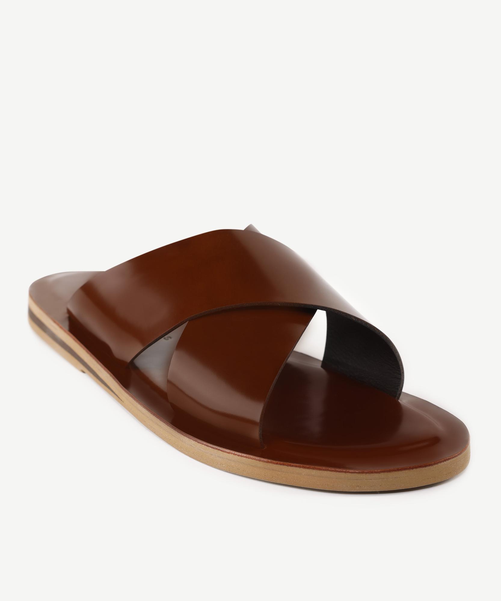 YARGICI Çapraz Bantlı Deri Terlik