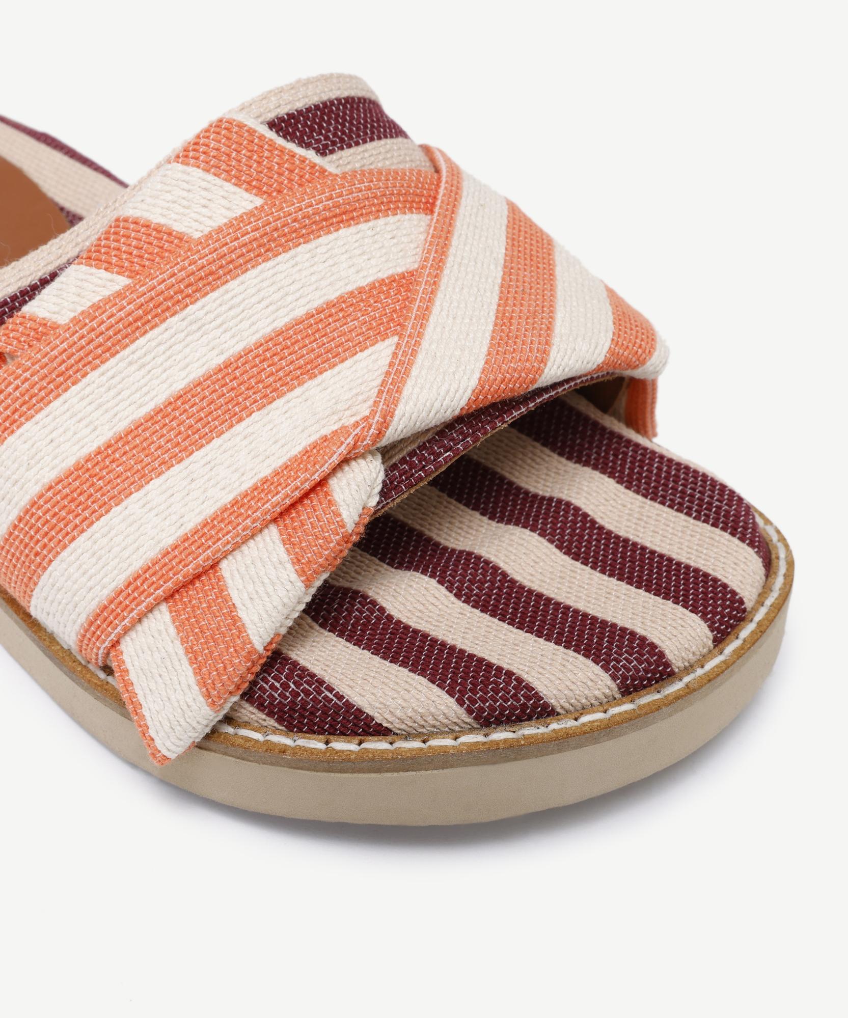 YARGICI Konforlu Çizgili Terlik