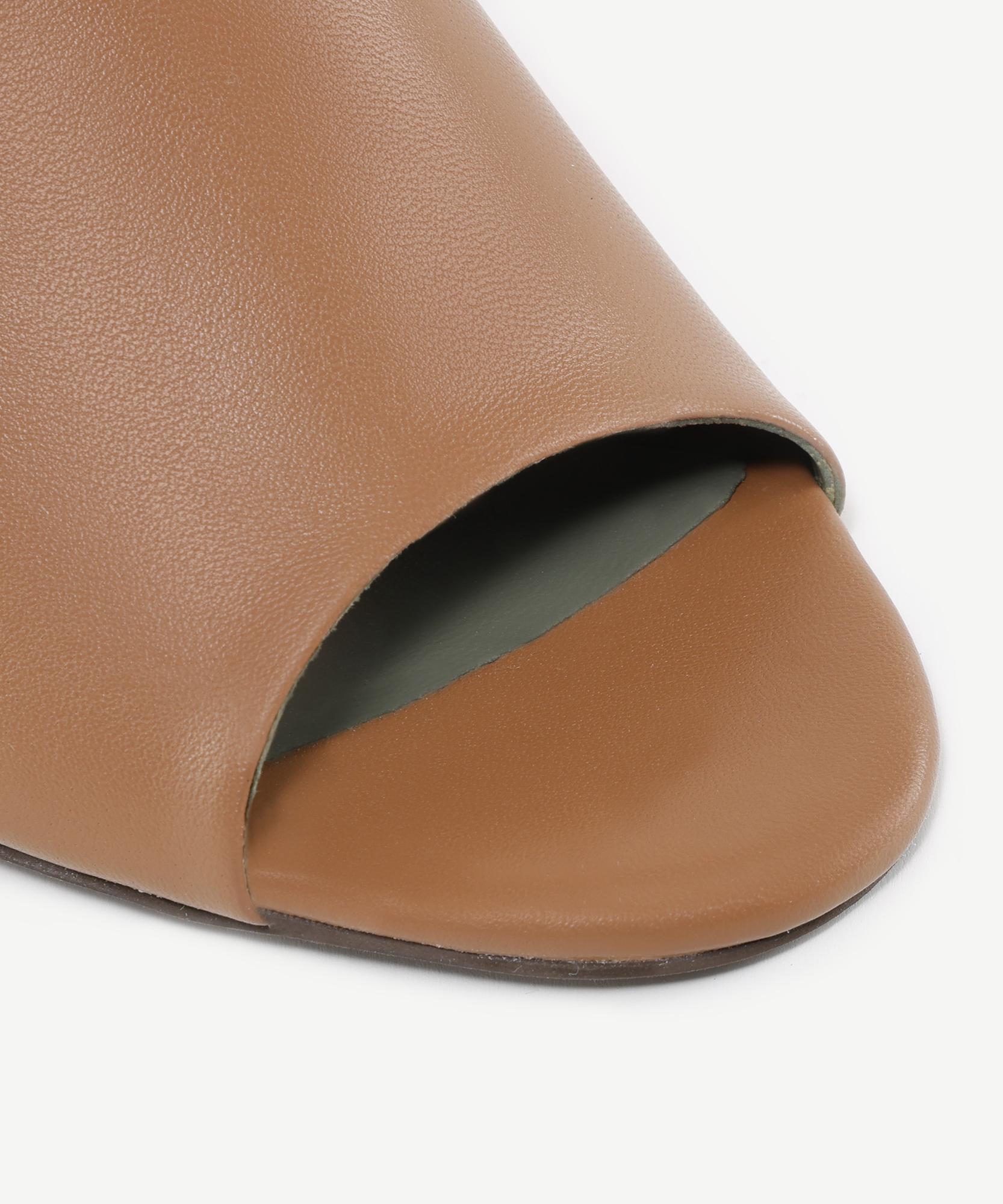 YARGICI Yumuşak Deri Topuklu Terlik