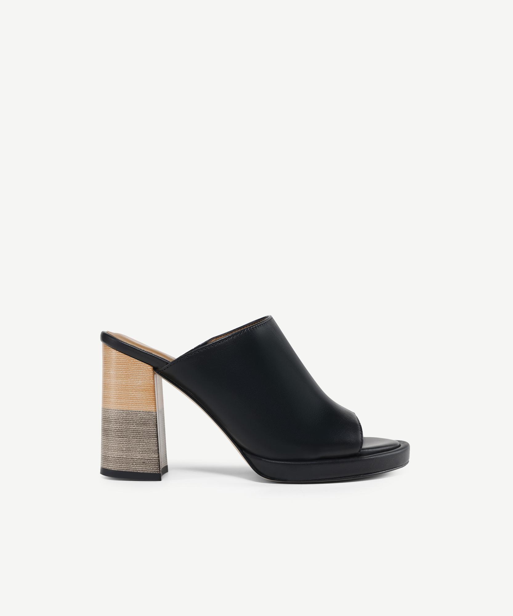 YARGICI Topuk Detaylı Deri Terlik