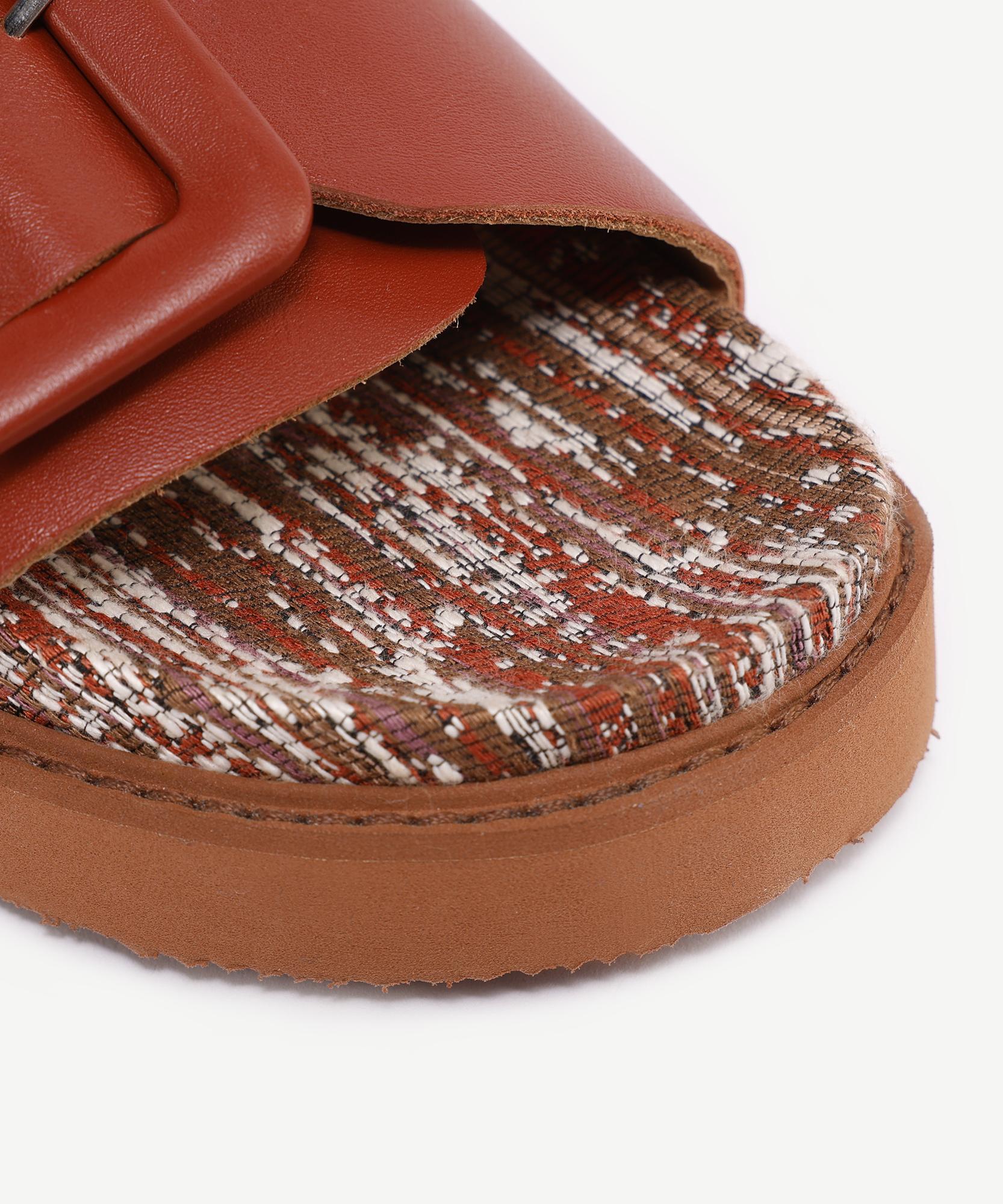 YARGICI Deri Toka Detaylı Kumaş Terlik