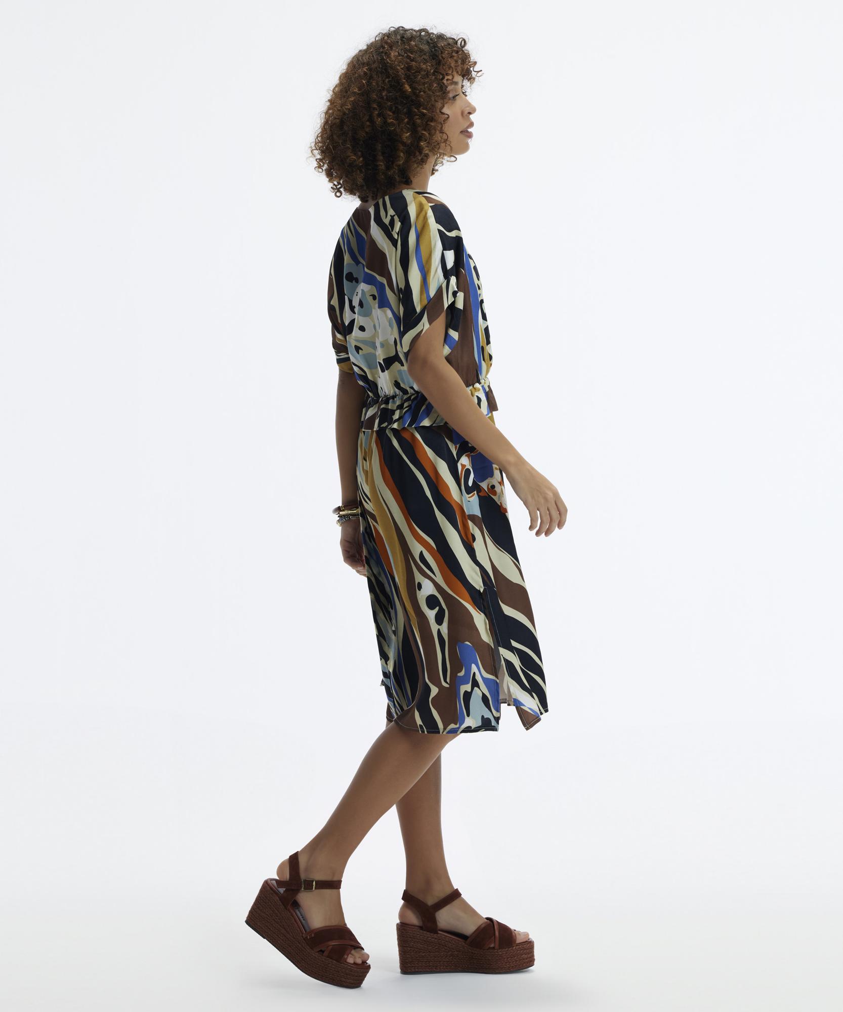 YARGICI V Yaka Kısa Kollu Midi Boy Elbise