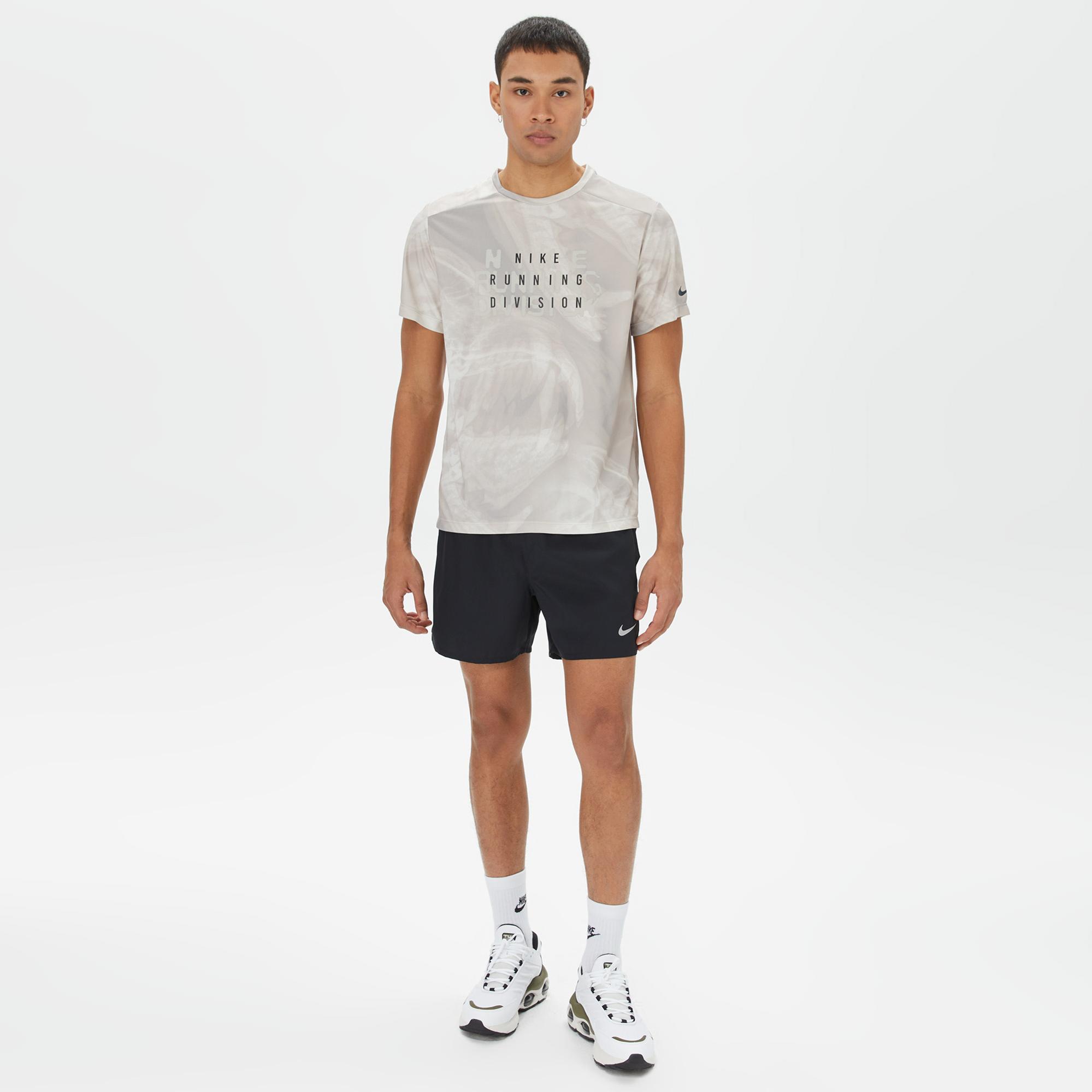 Nike Dri-Fit Challenger Erkek Siyah Şort