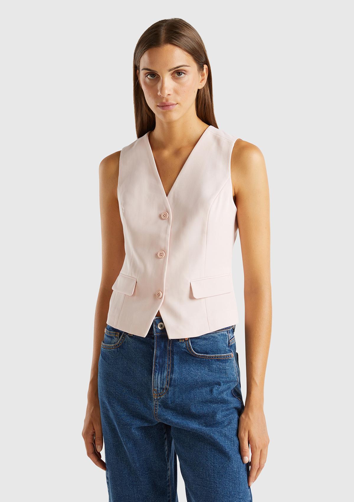 Kadın Toz Pembe Kapaklı Cep Tasarımı 3 Düğmeli V Yaka Yelek