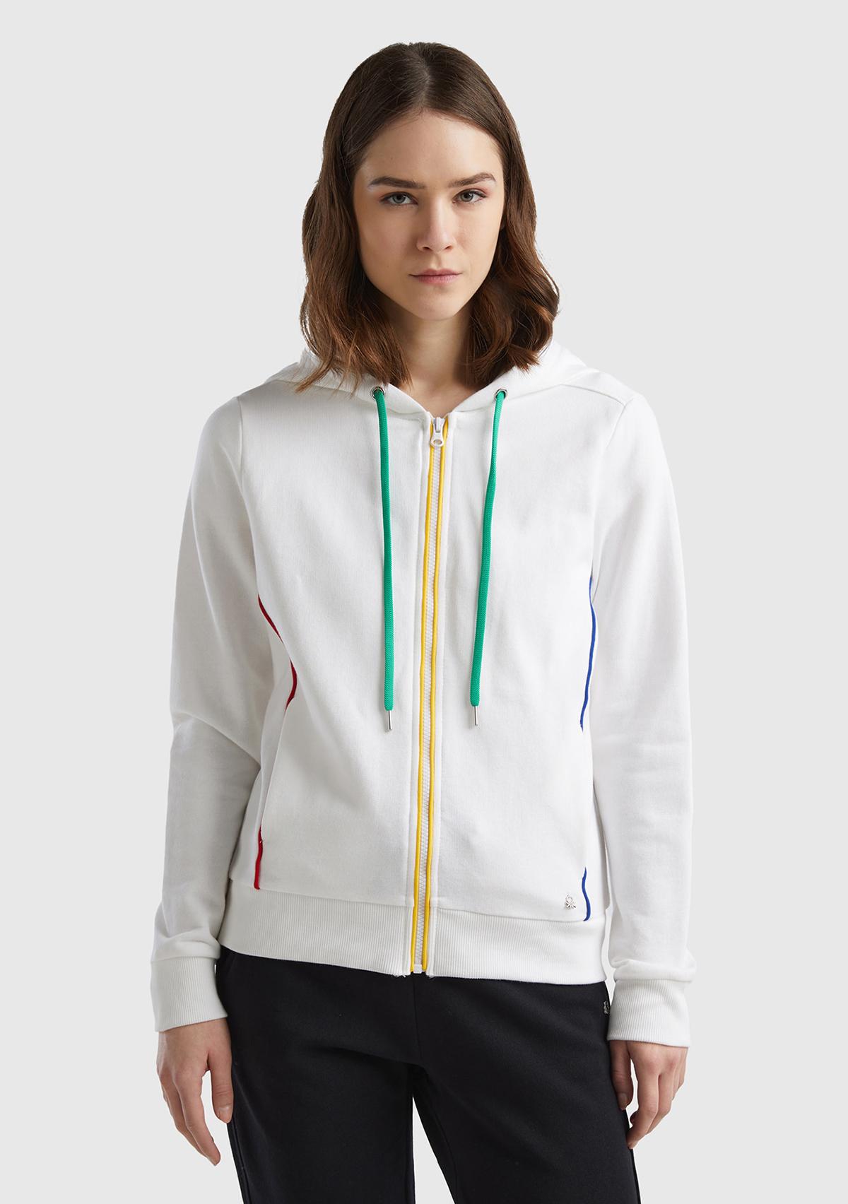 Kadın Beyaz %100 Koton Fermuarlı Kapüşonlu Renkli Biyeli Sweatshirt