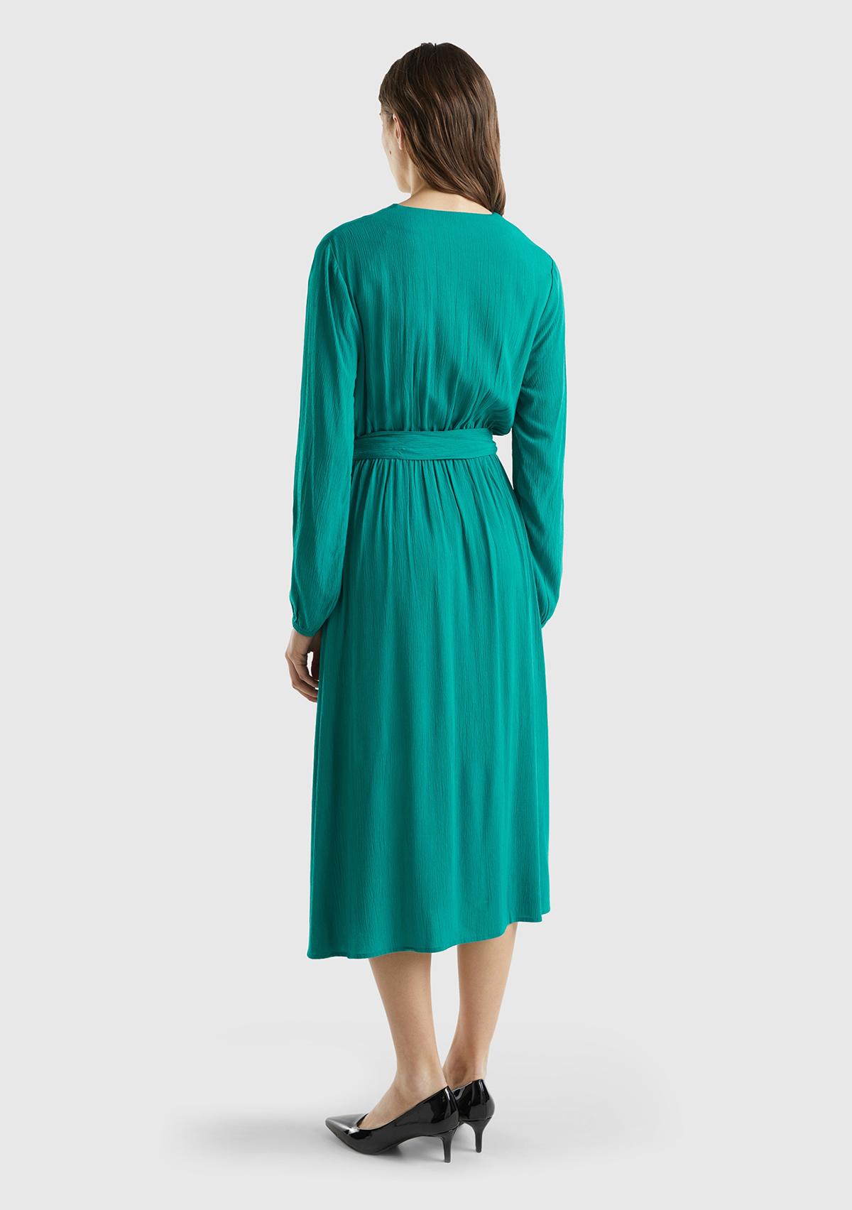 Kadın Petrol Yeşili %100 Viskoz Beli Kuşaklı Uzun Kollu Kruvaze Elbise