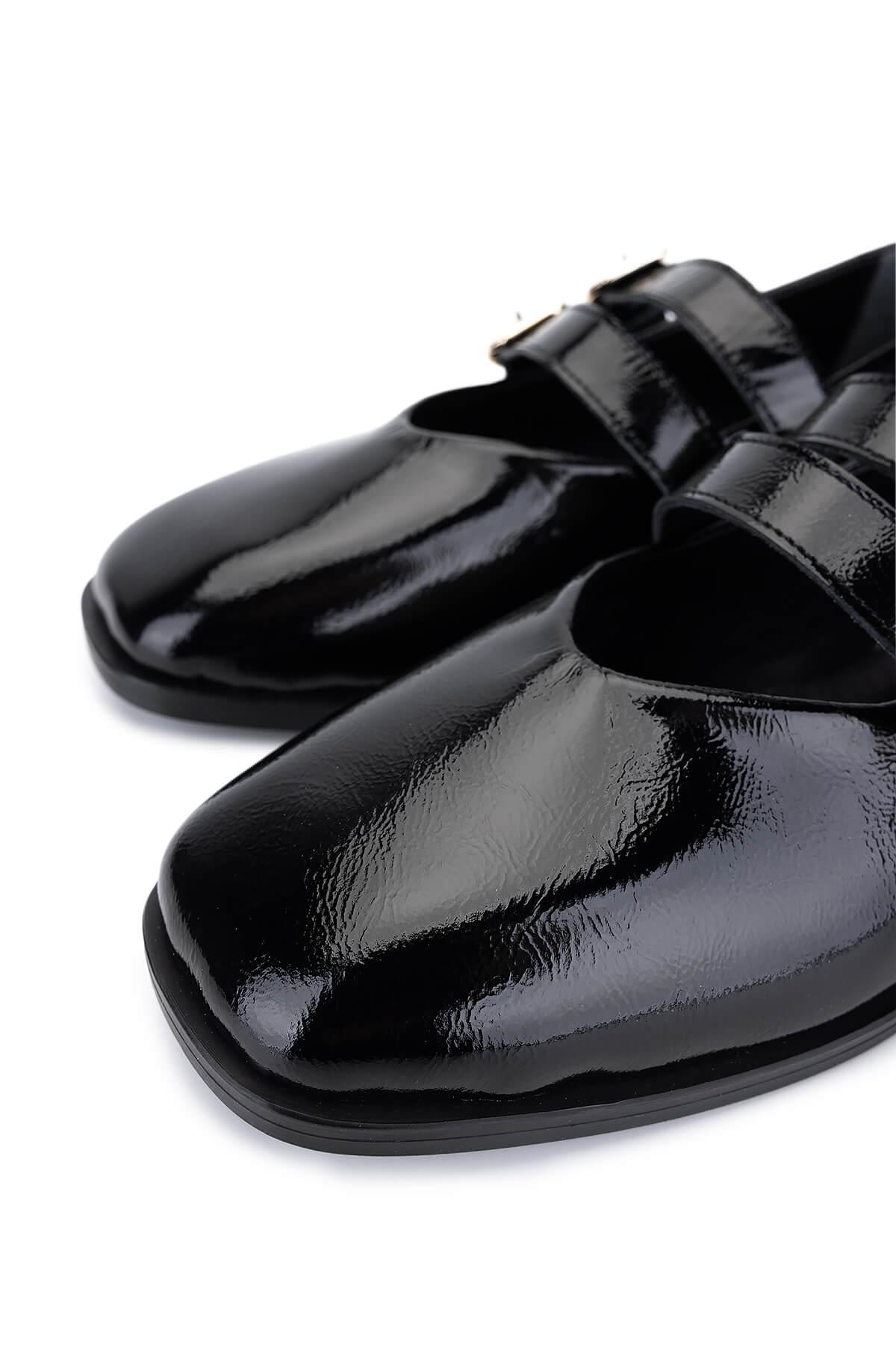 Tamer Tanca Kadın Hakiki Deri Siyah Rugan Babet Ayakkabı