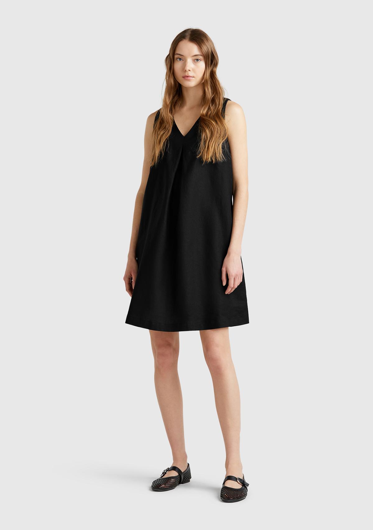 Kadın Siyah %100 Keten Yanı Fermuarlı A Kesim V Yaka Kısa Elbise