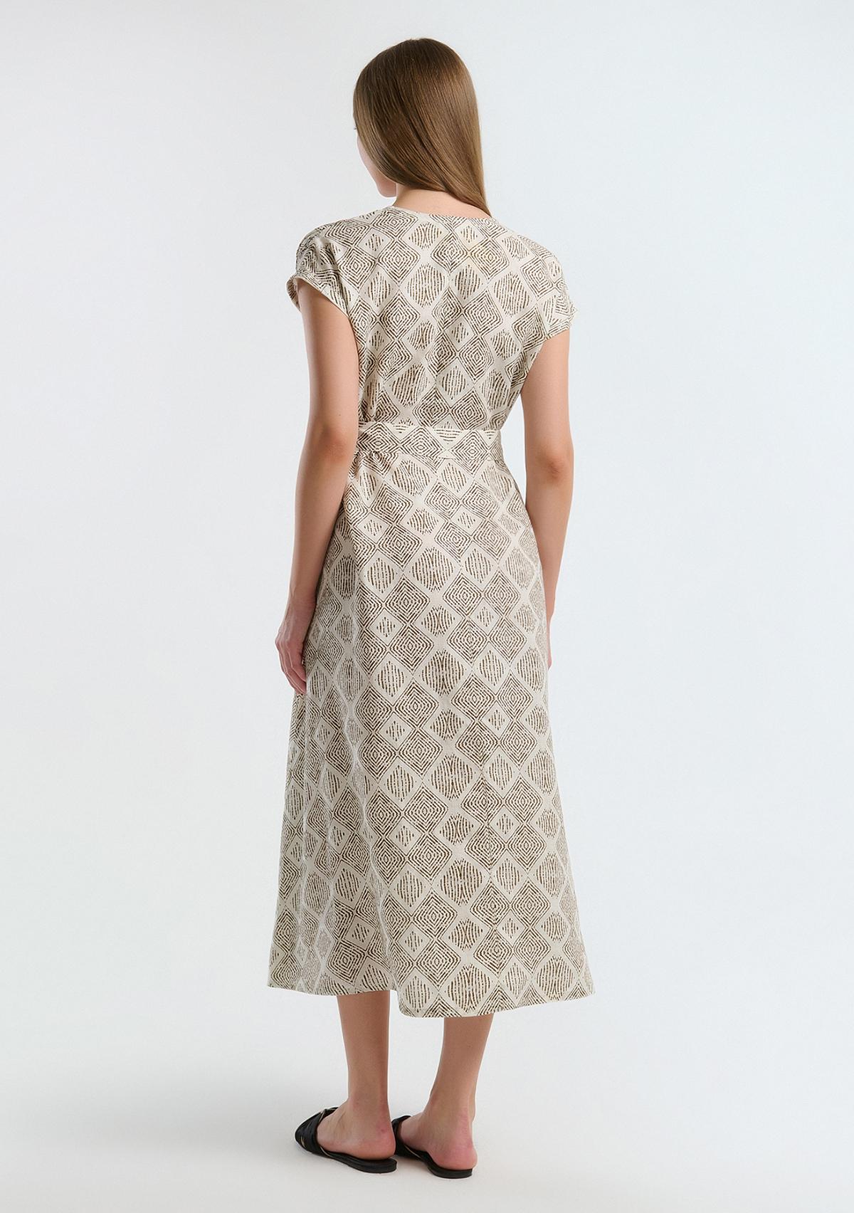 Kadın Beyaz Mix %100 Keten Desenli V Yaka Cepli Uzun Elbise