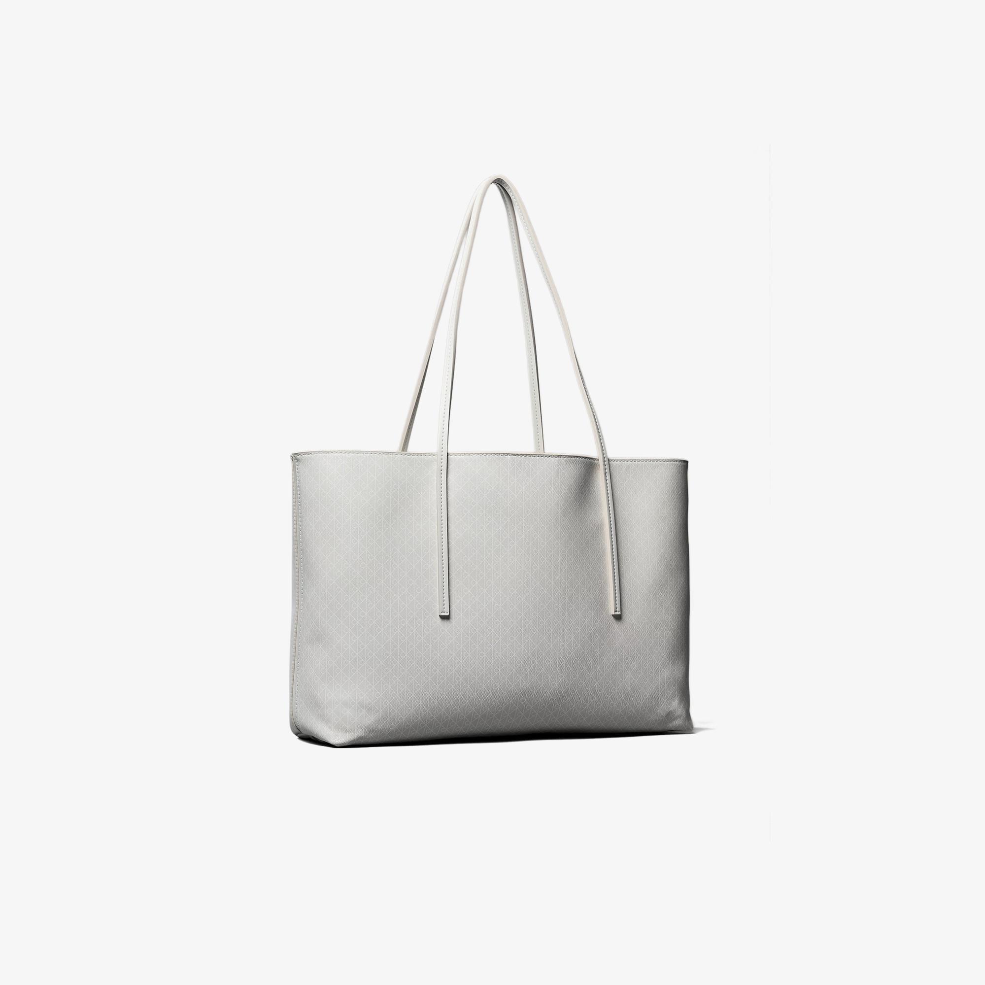 Calvin Klein Emblem Tote Kadın Beyaz Çanta