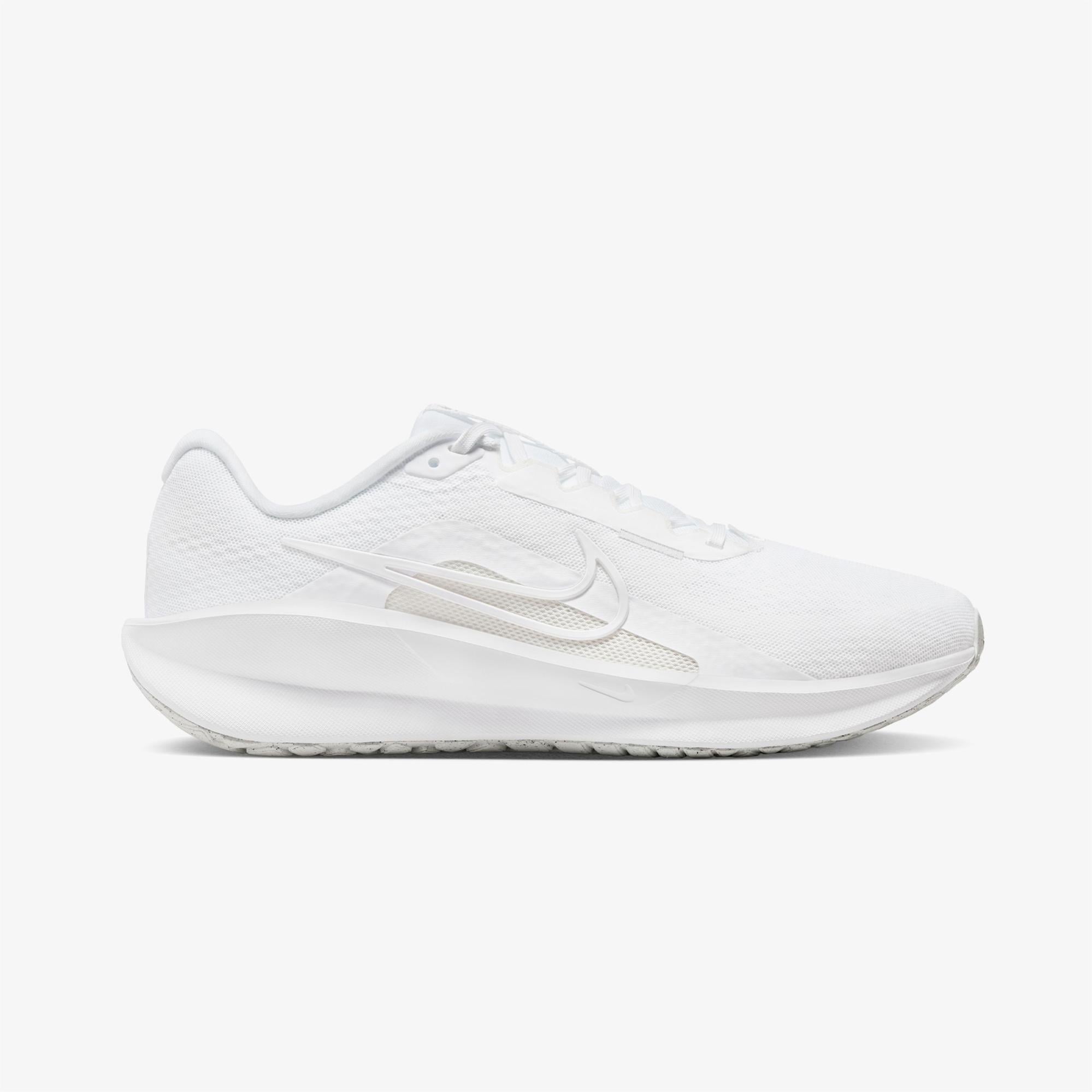 Nike Downshifter 13 Erkek Beyaz Koşu Ayakkabısı