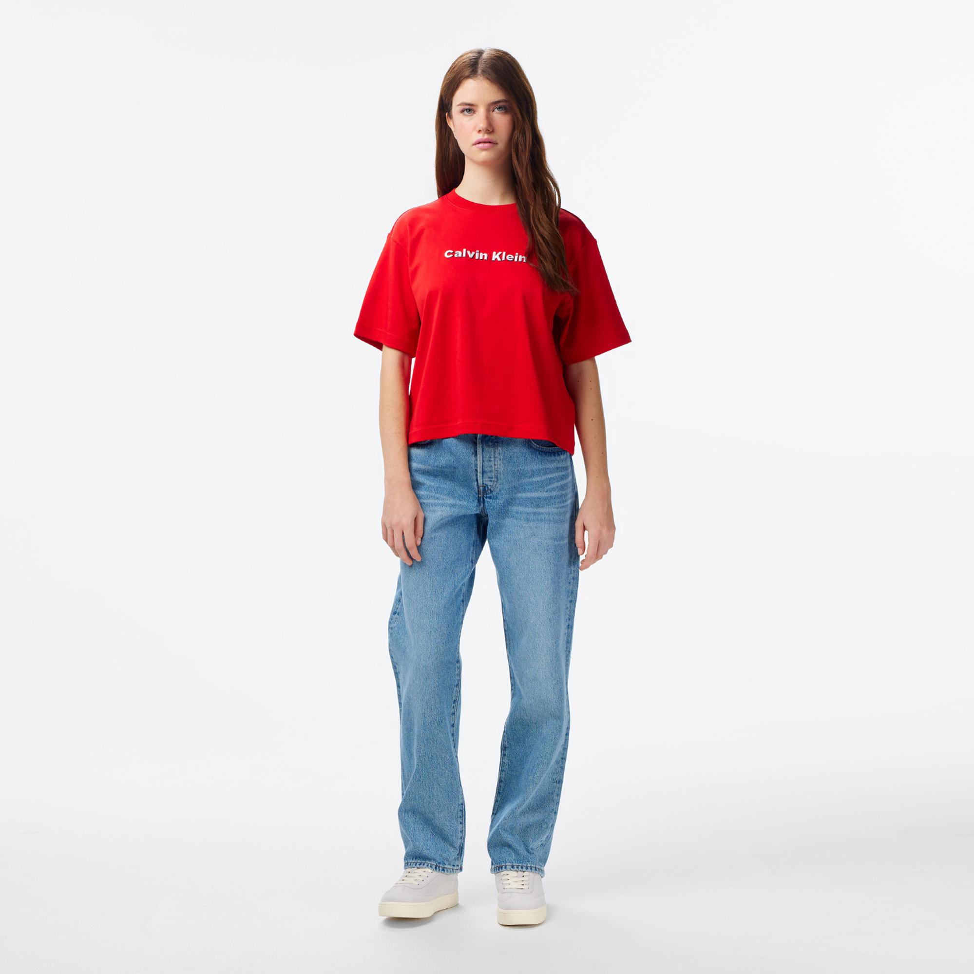 Calvin Klein 3D Roidery Logo Kadın Kırmızı T-Shirt
