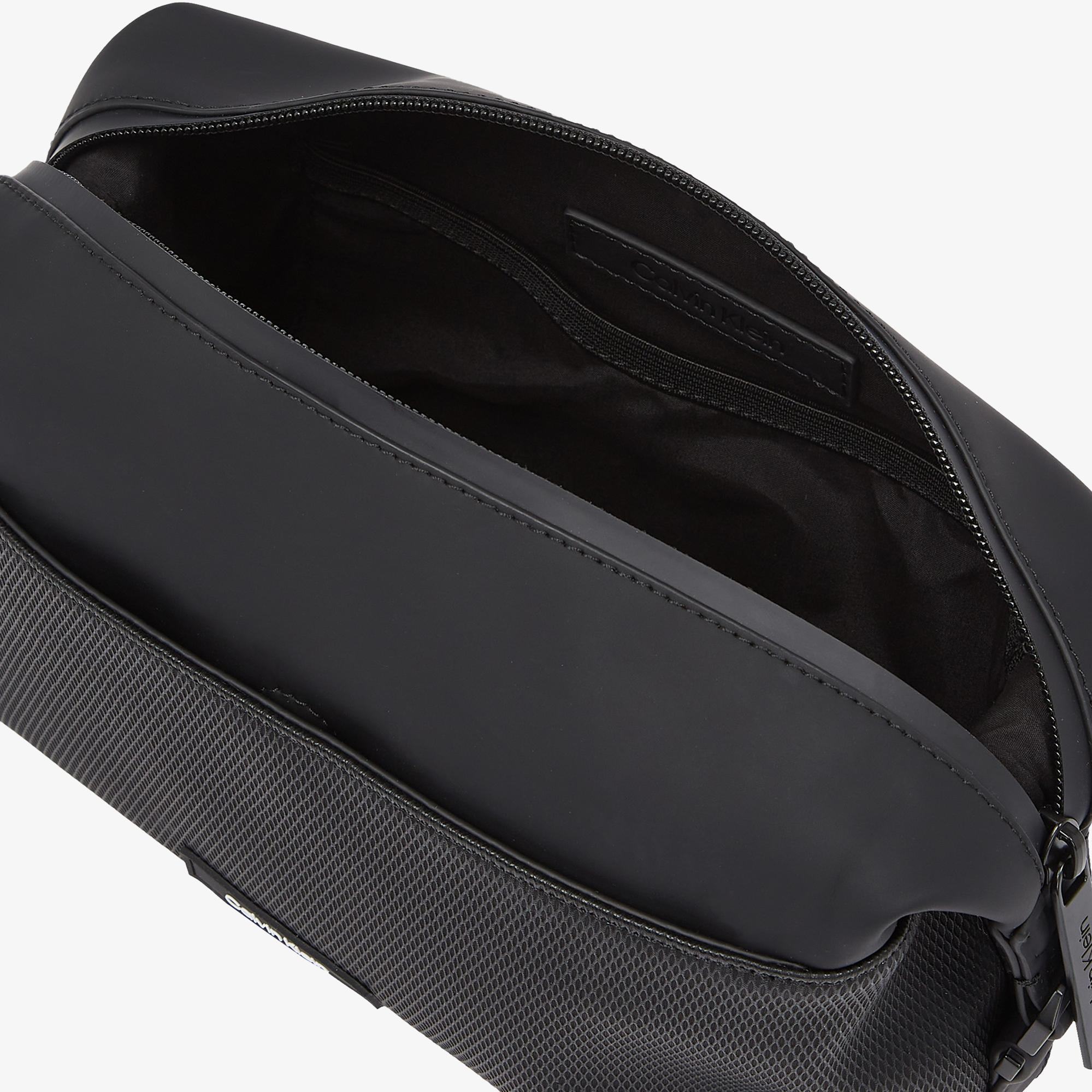 Calvin Klein Essential Wash Rub Erkek Siyah Çapraz Çanta