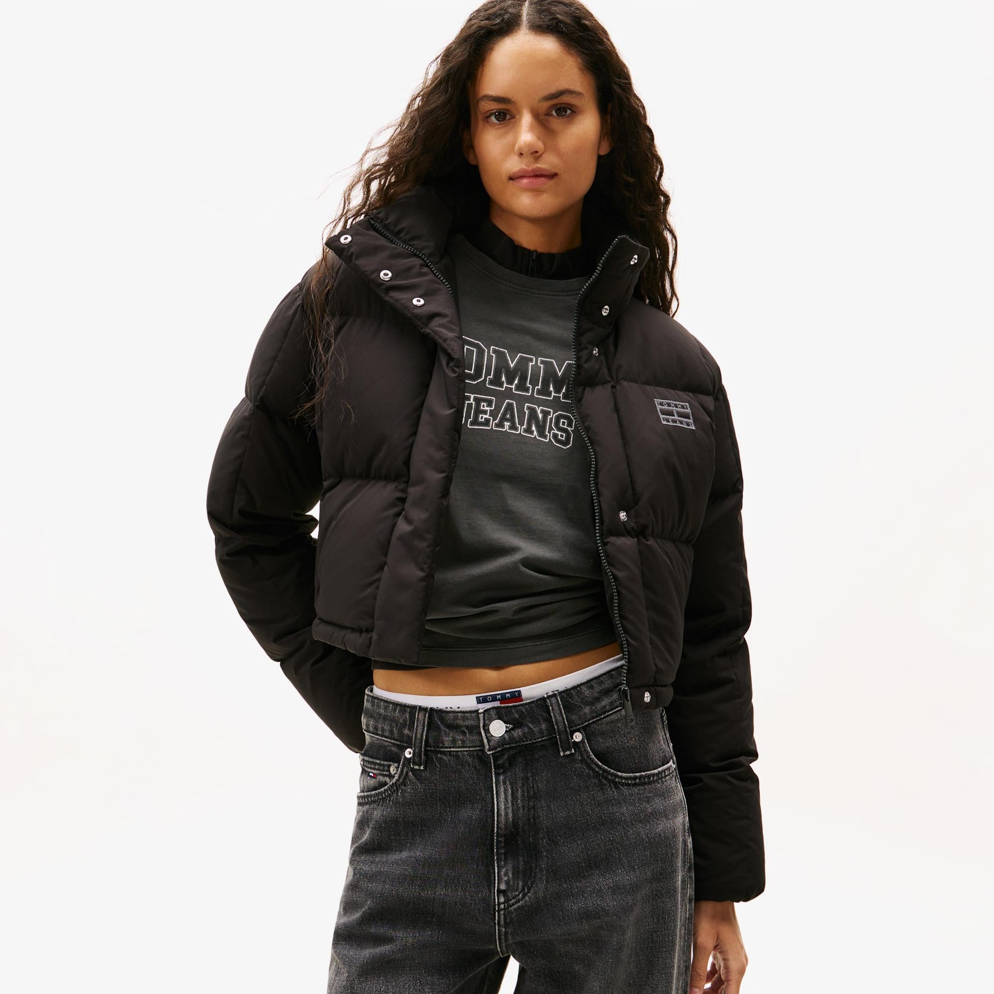 Tommy Jeans Alaska Crop Kadın Puffer Siyah Mont