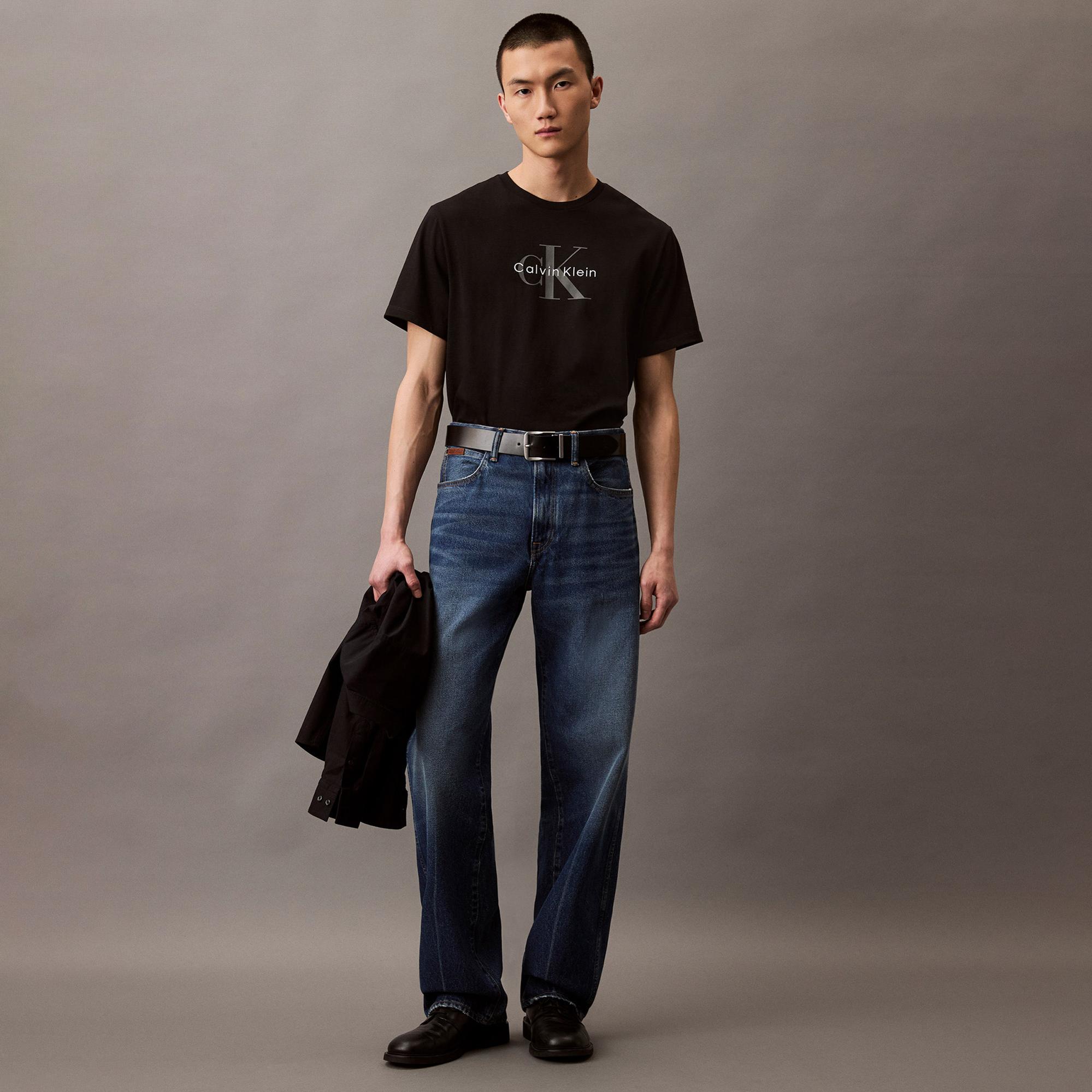 Calvin Klein Hero Monologo Erkek Siyah T-Shirt