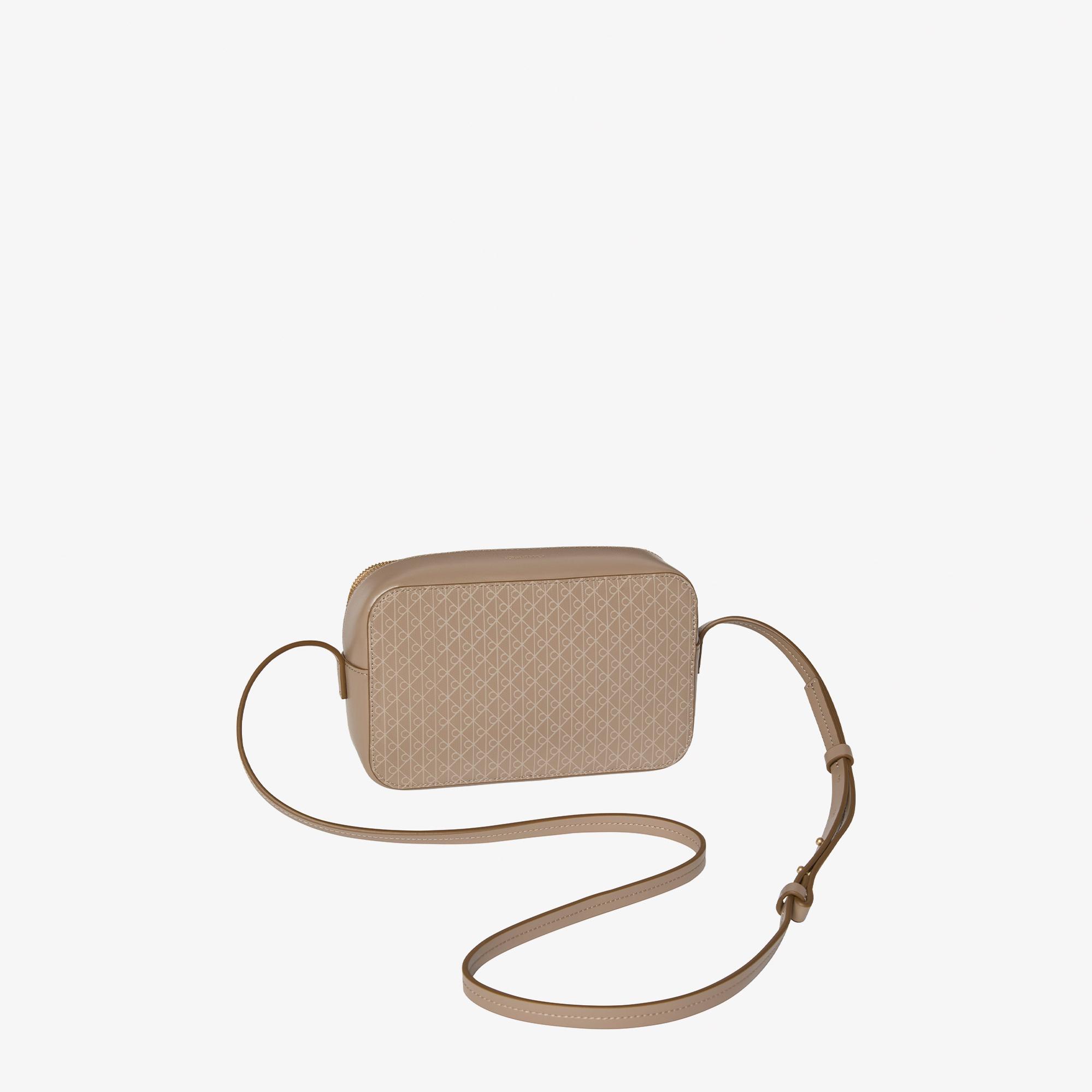 Calvin Klein Emblem Elongated Camera Kadın Haki Çapraz Çanta