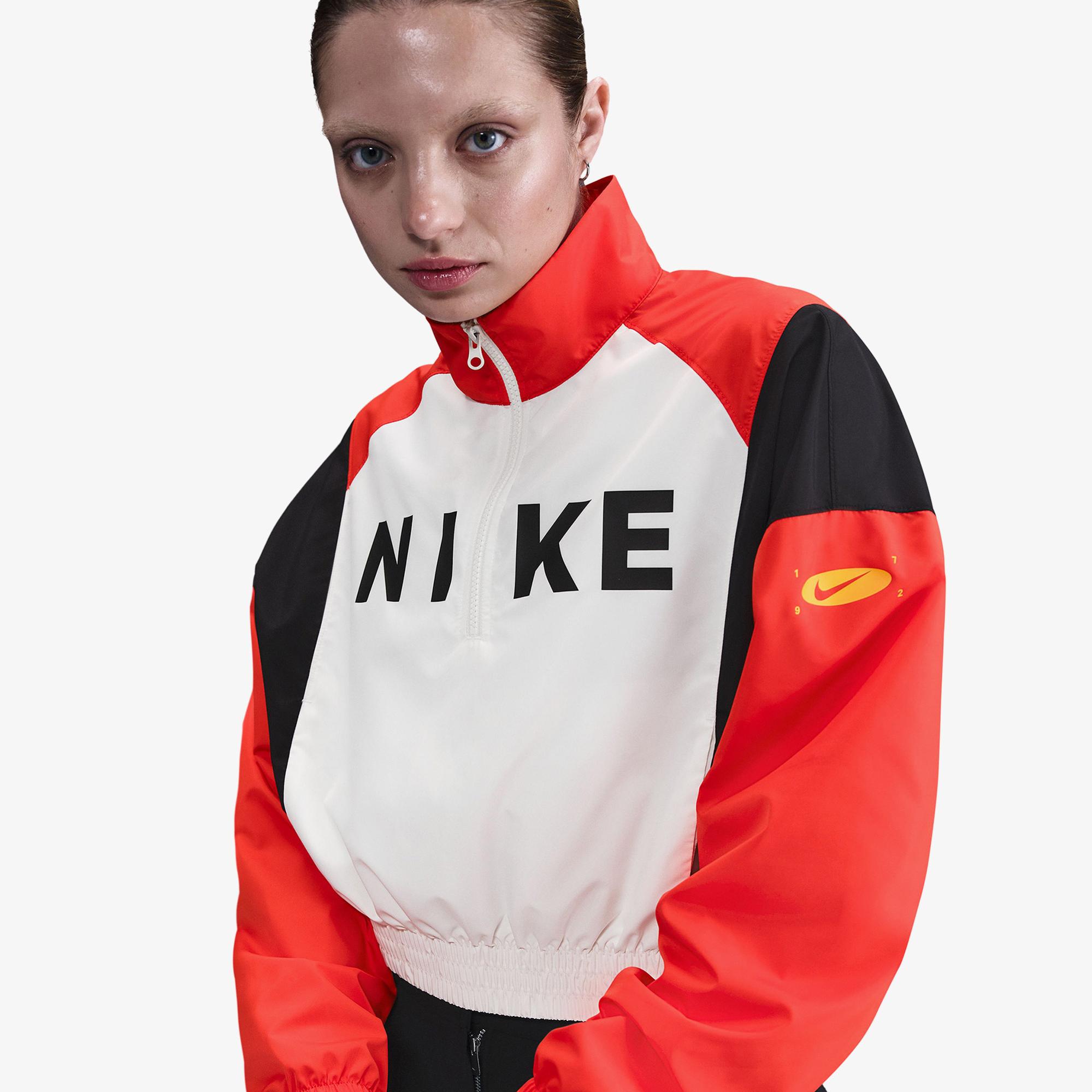 Nike Sportswear Classics Woven Remix Kadın Renkli Sweatshirt