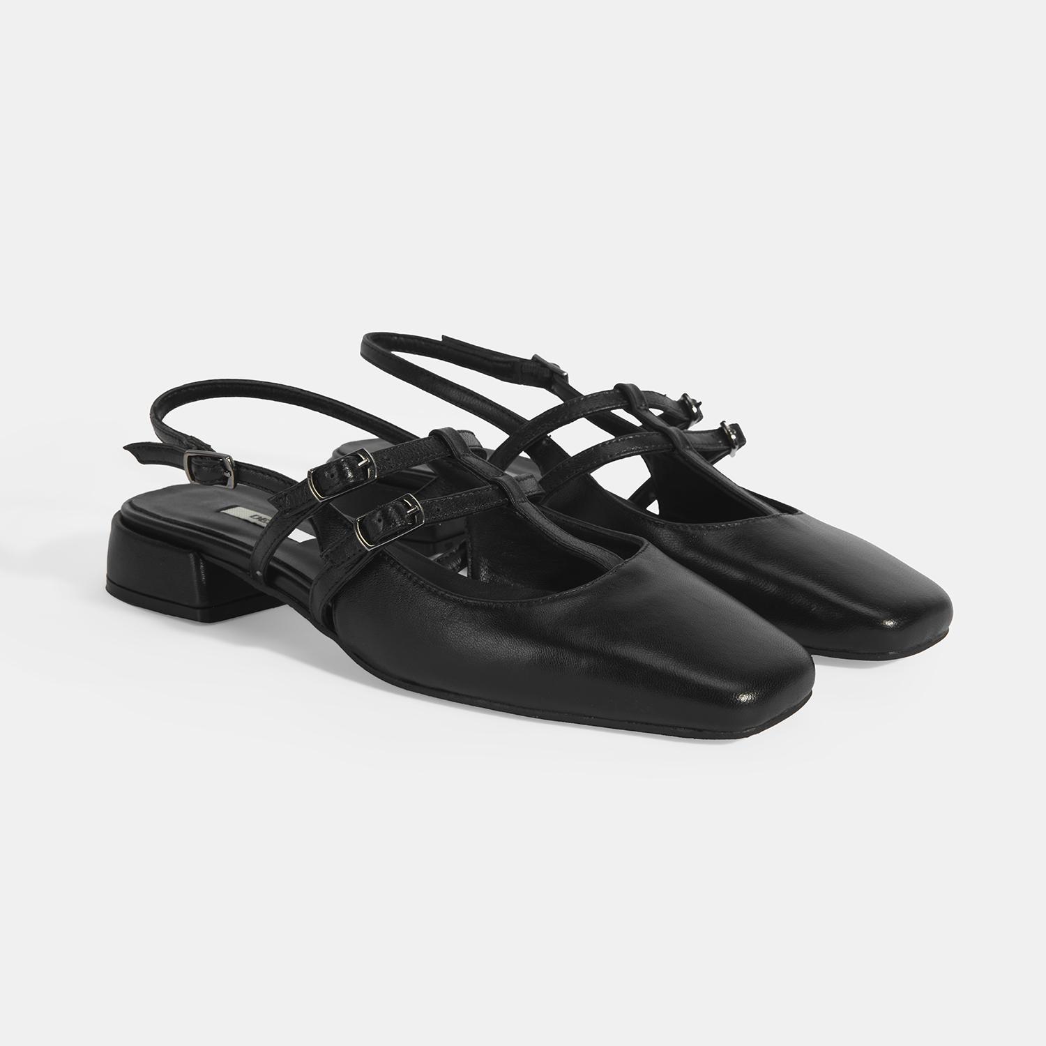 Kadın Siyah Tokalı Deri Günlük Ayakkabı