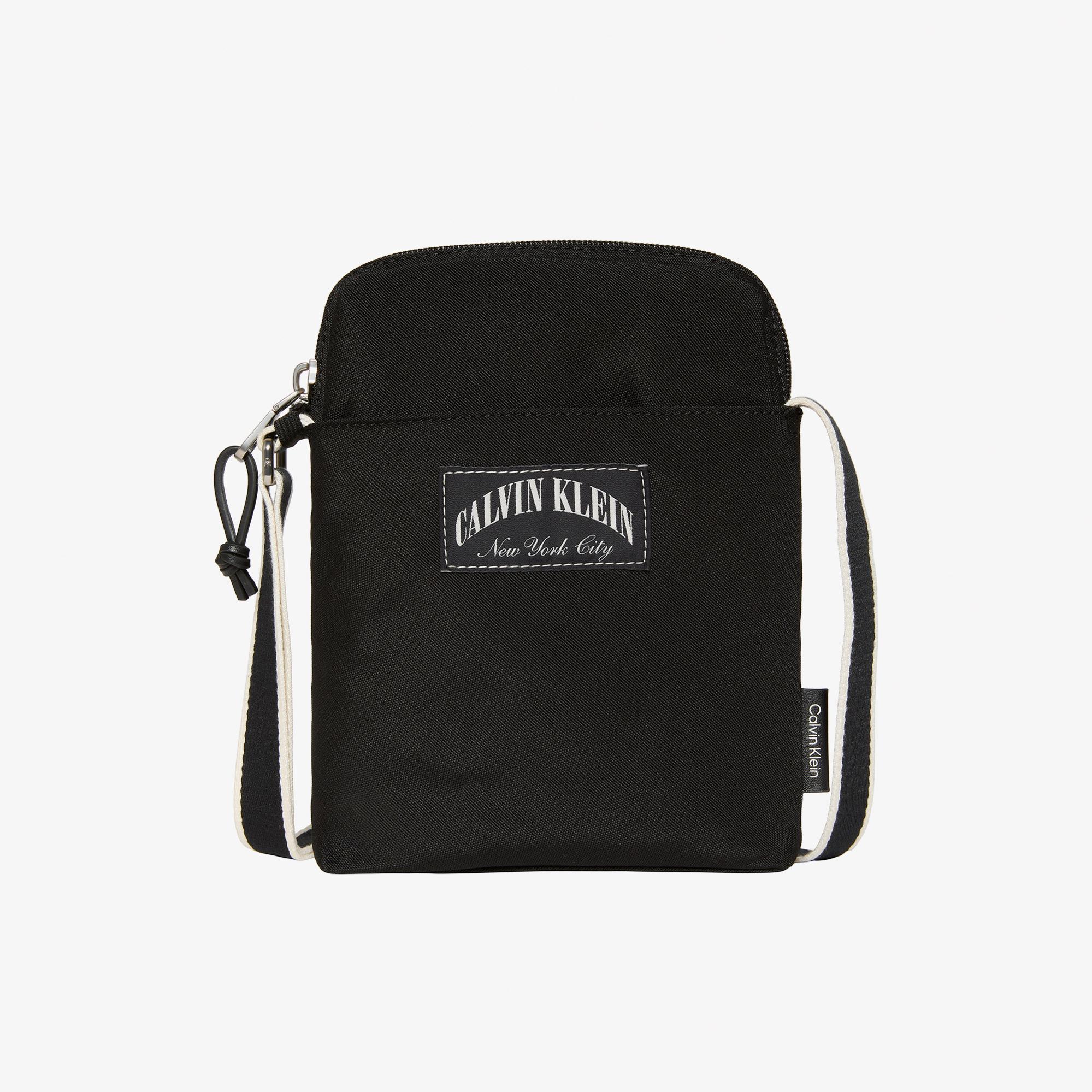 Calvin Klein Graphic Capsule Reporter Erkek Siyah Çapraz Çanta