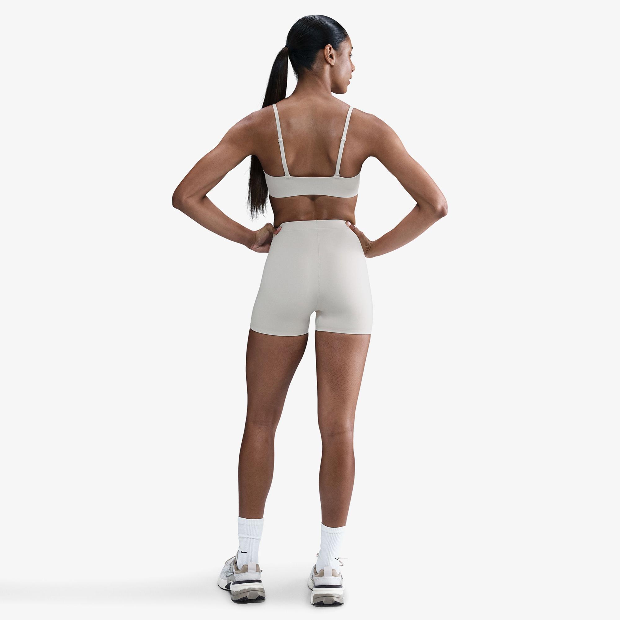 Nike Dri-Fit Form Kadın Beyaz Bra