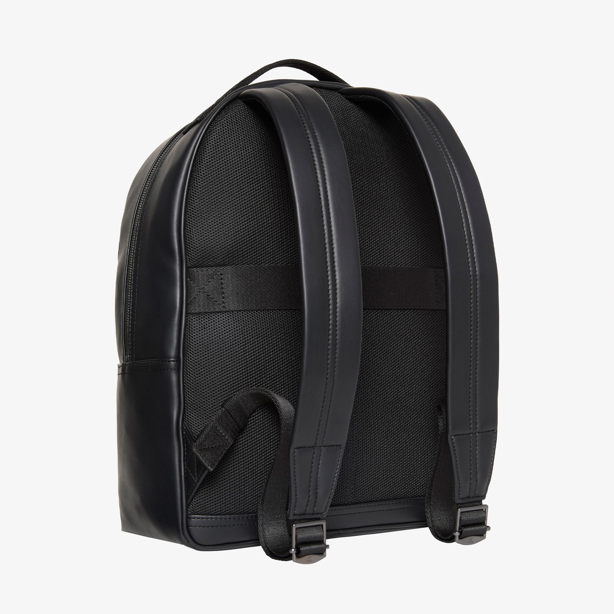 Calvin Klein Bold Round Erkek Siyah Sırt Çantası