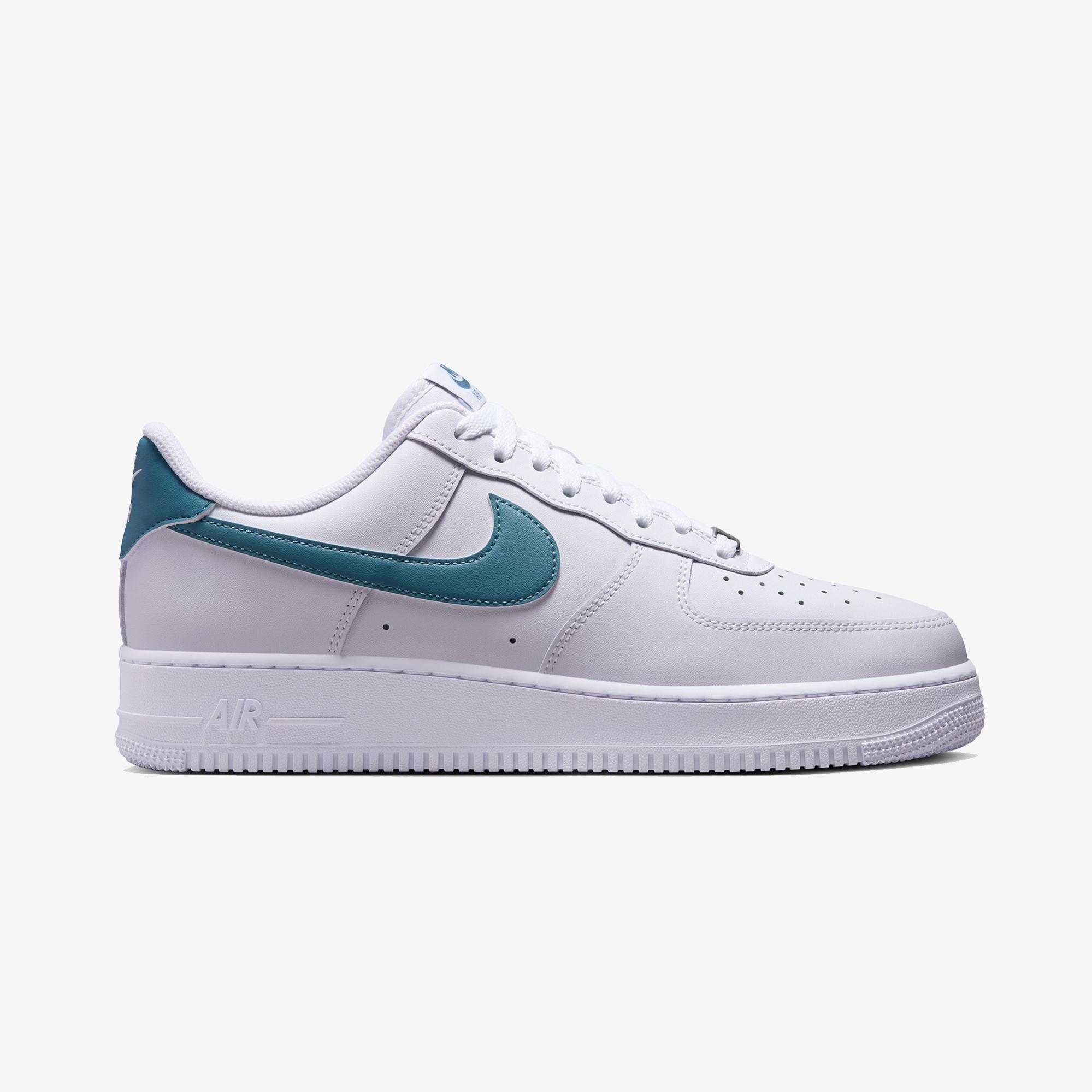 Nike Air Force 1 '07 Erkek Beyaz Spor Ayakkabı