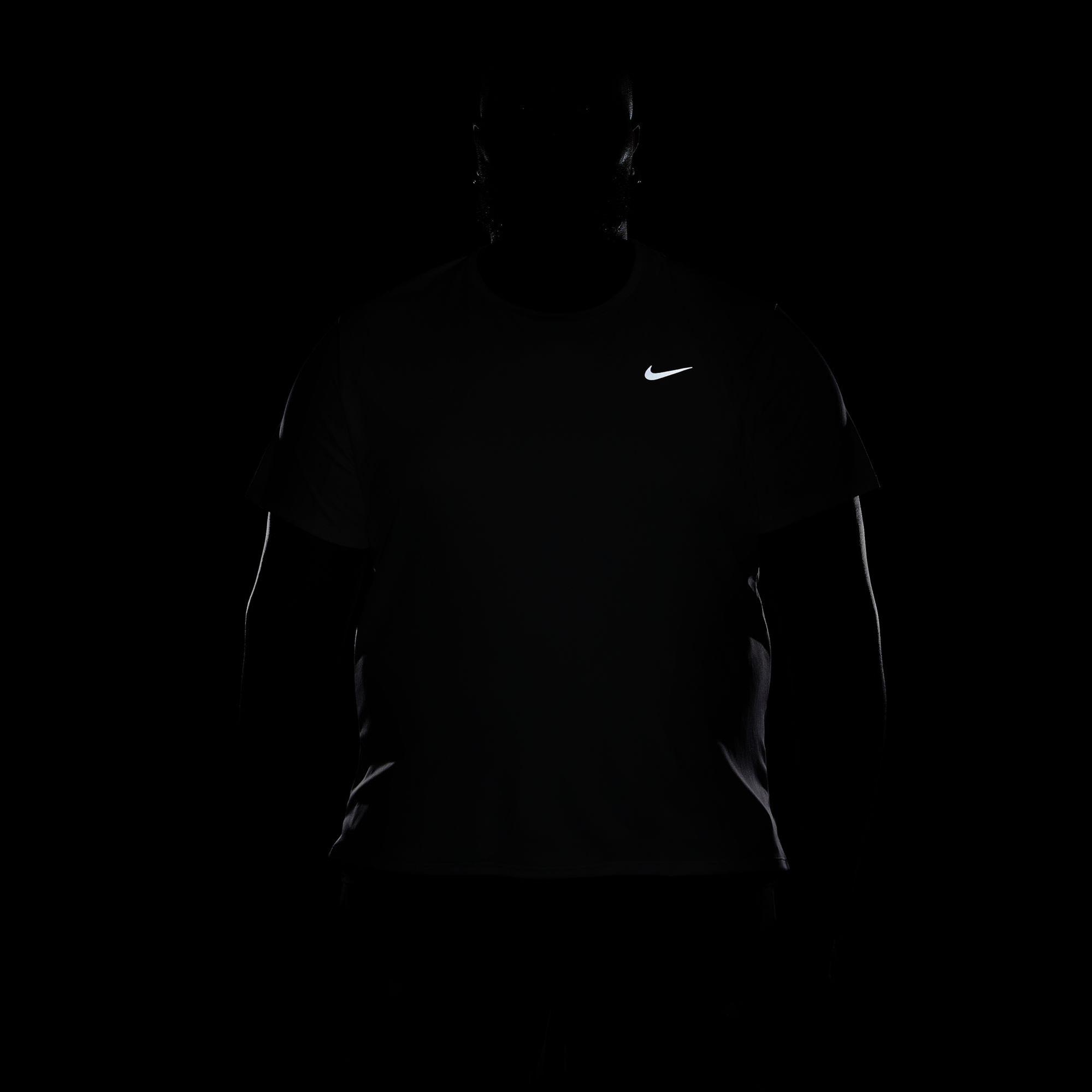 Nike Dri-Fit Miler Erkek Beyaz T-Shirt