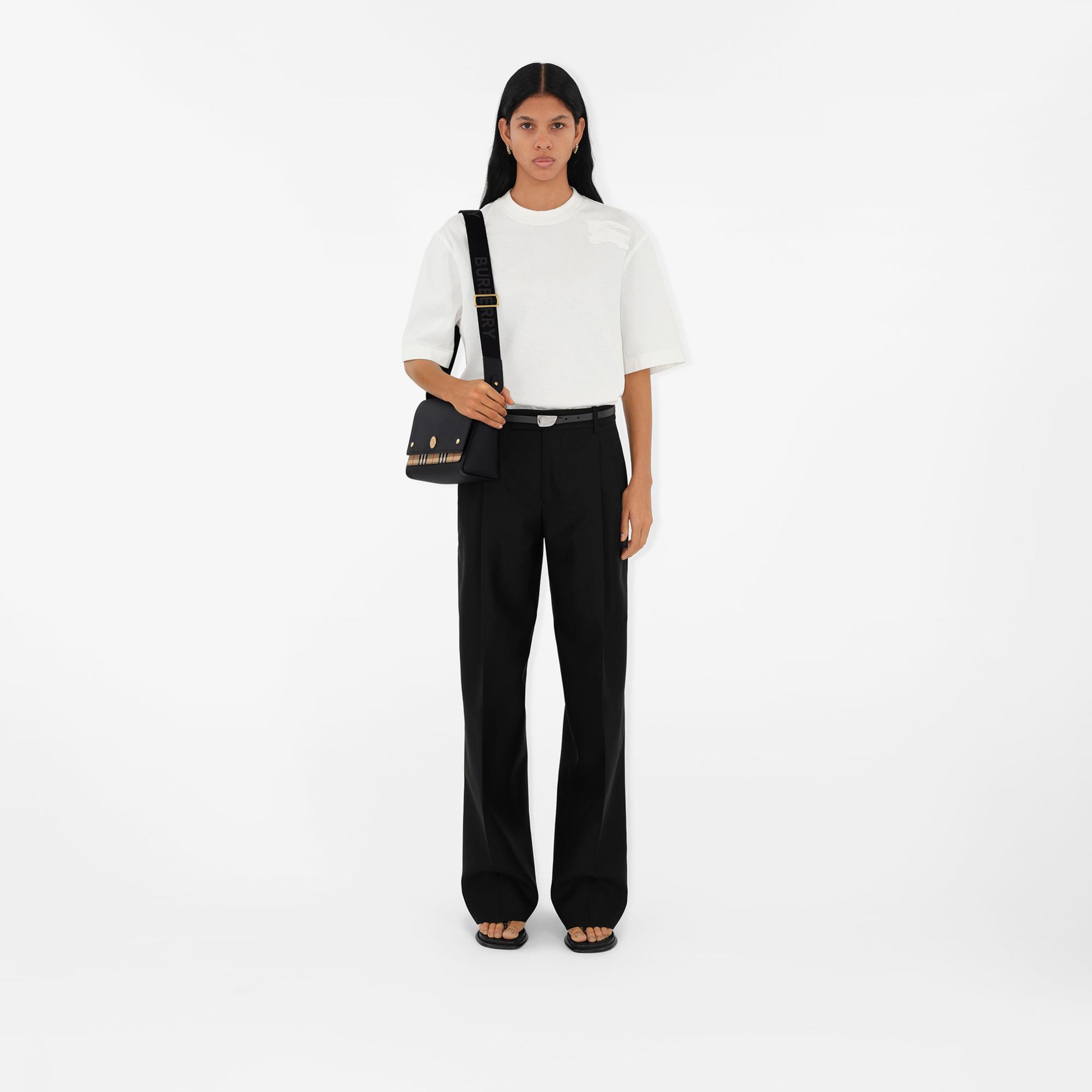 Burberry Note Kadın Siyah Omuz Çantası