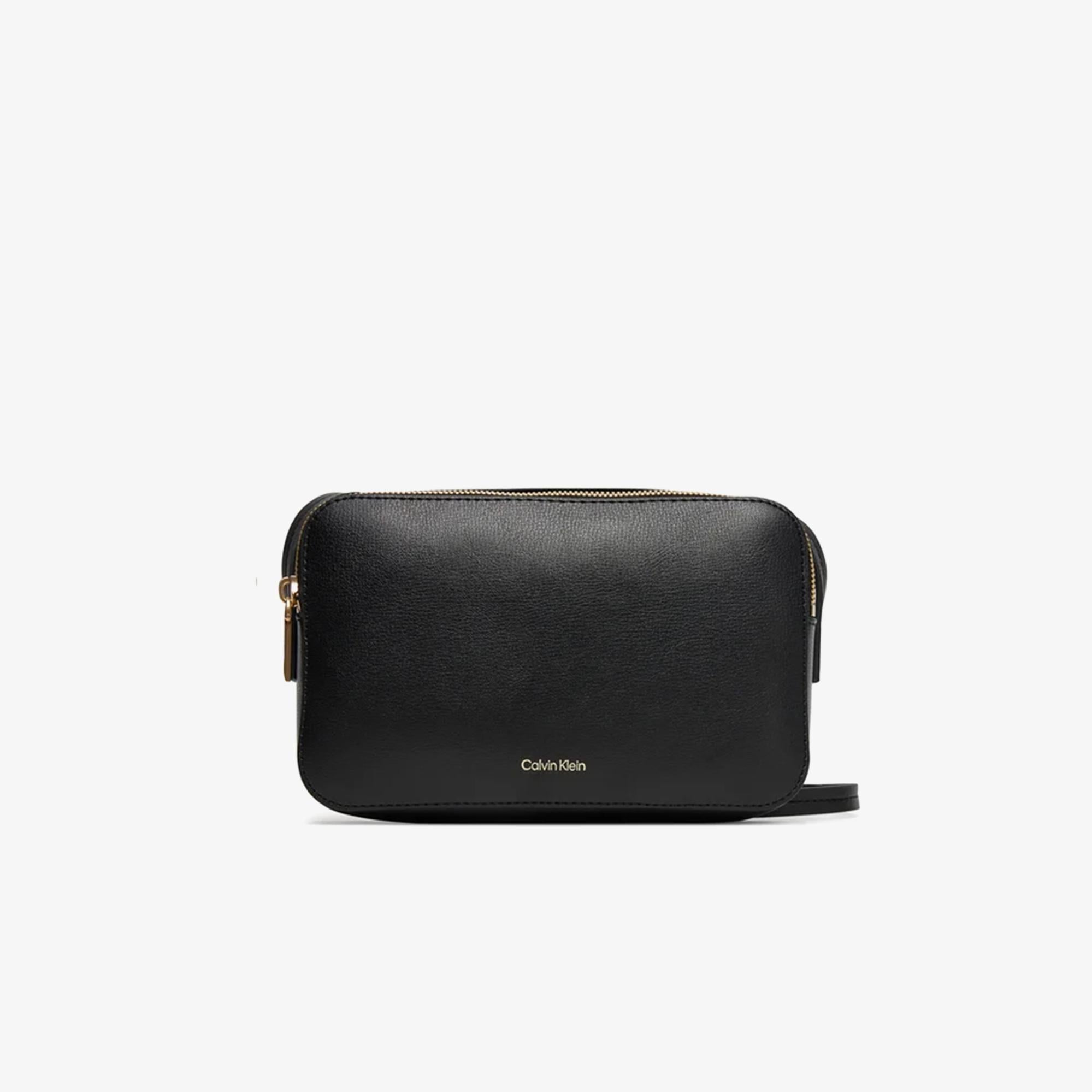 Calvin Klein Foil Logo Elongated Camera Kadın Siyah Çapraz Çanta