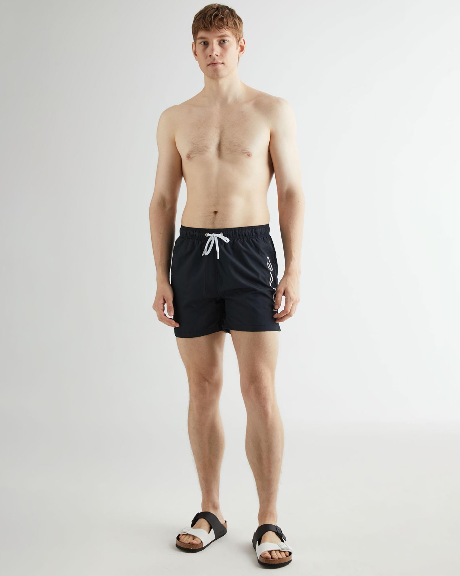 GANT Erkek Siyah Regular Fit Logolu Mayo Şort