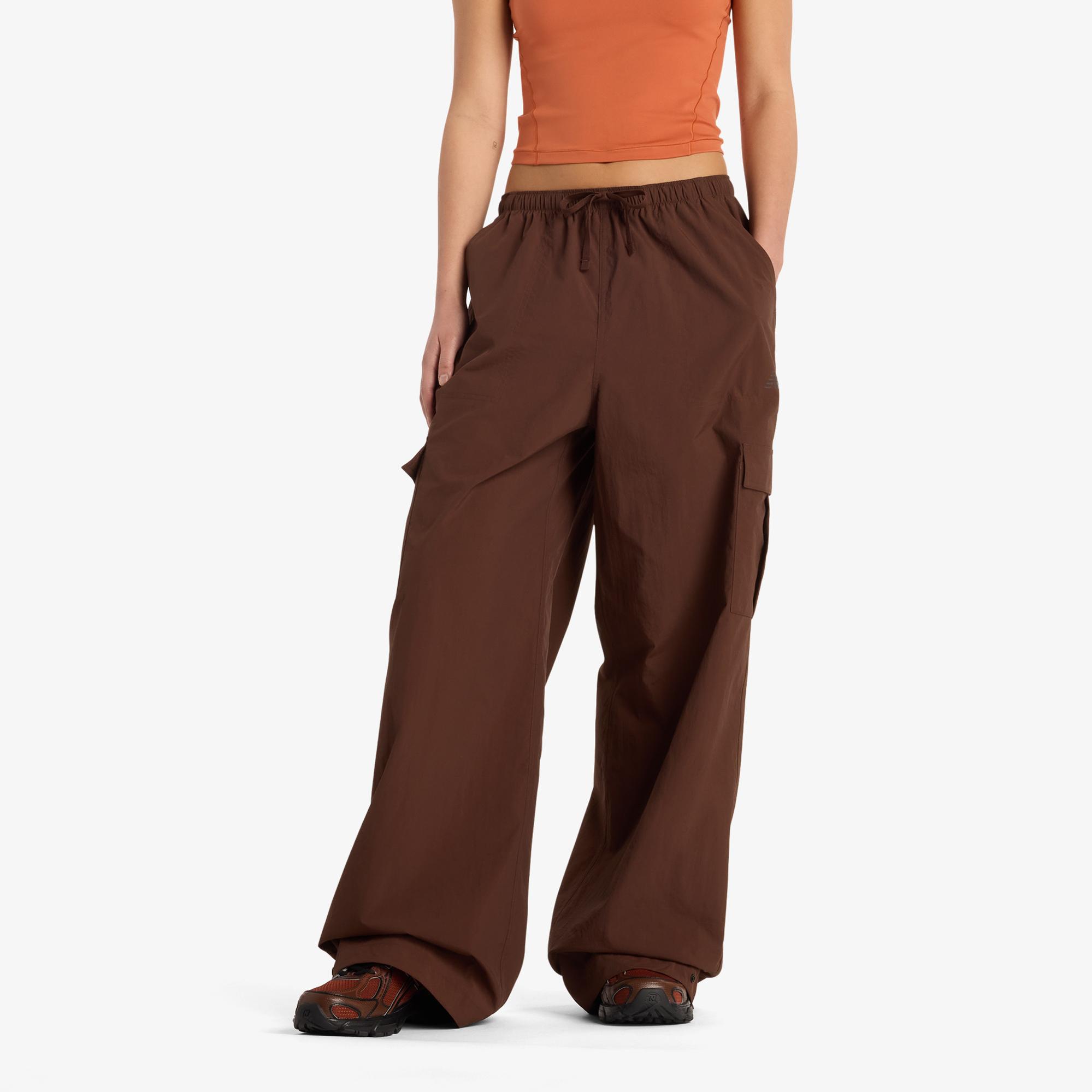 New Balance Woven Cargo Kadın Kahverengi Eşofman Altı