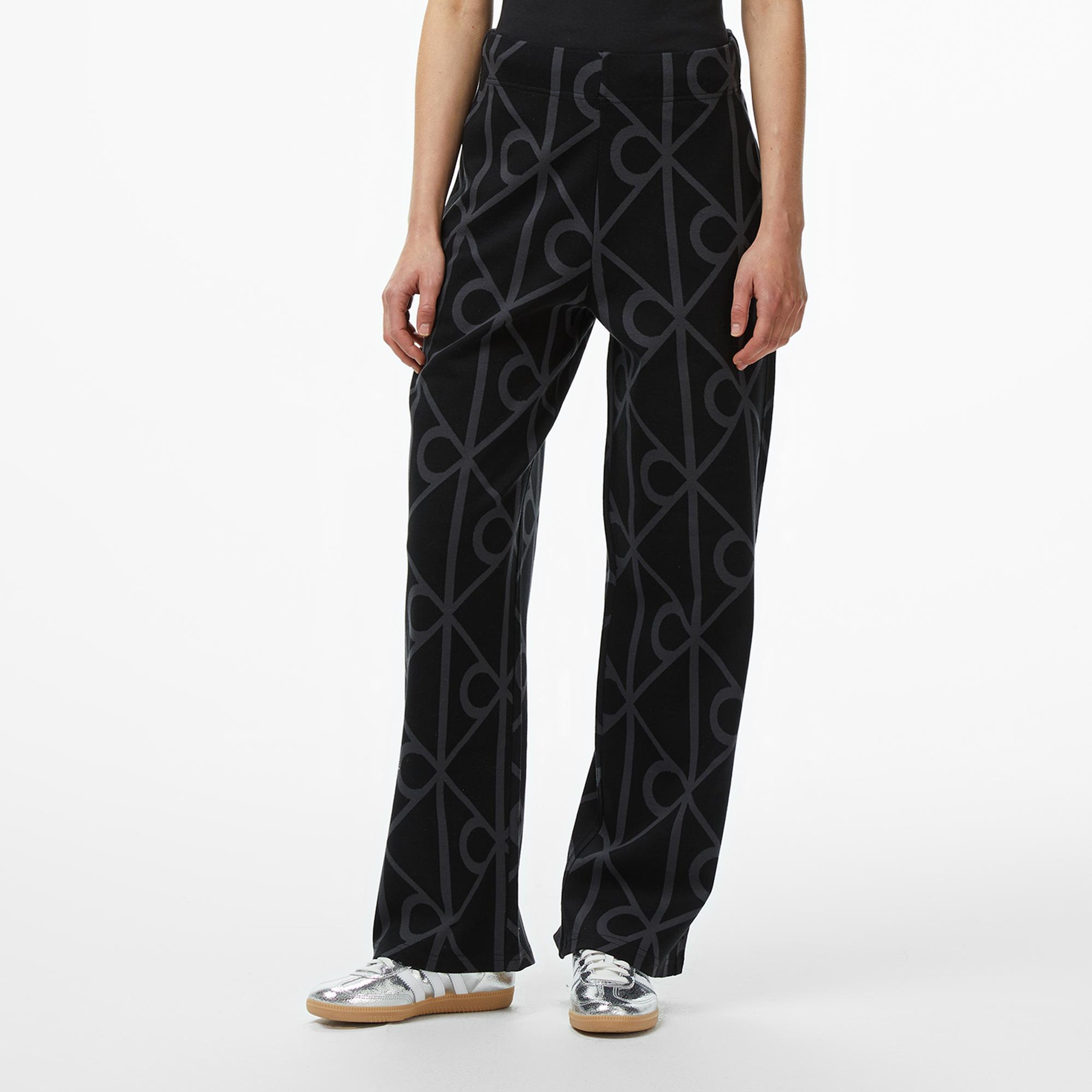 Calvin Klein Emblem Jacquard Kadın Siyah Eşofman Altı